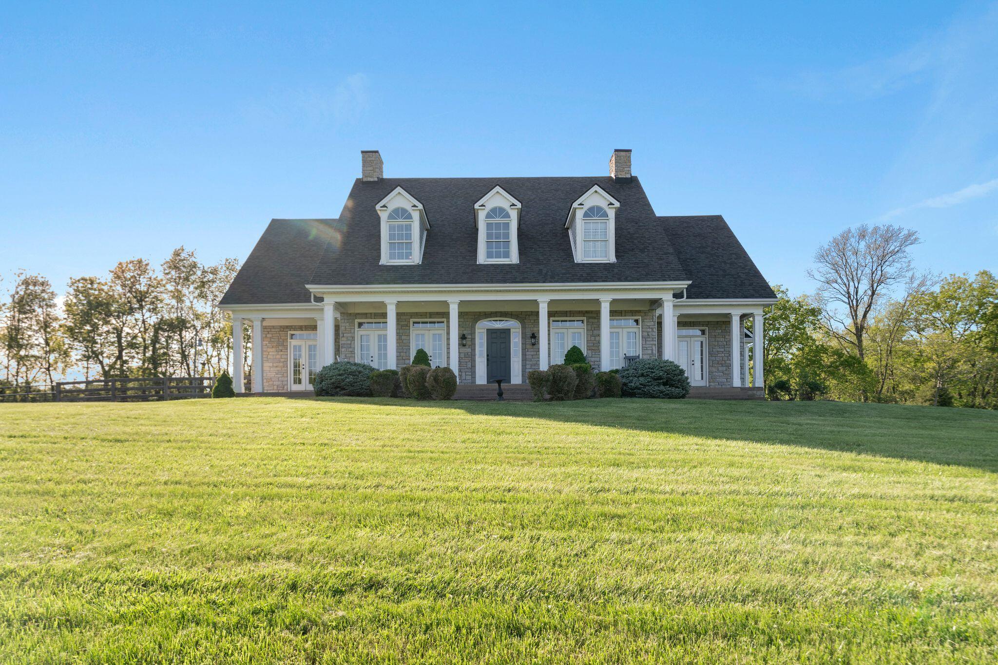 221 Creekwood Way