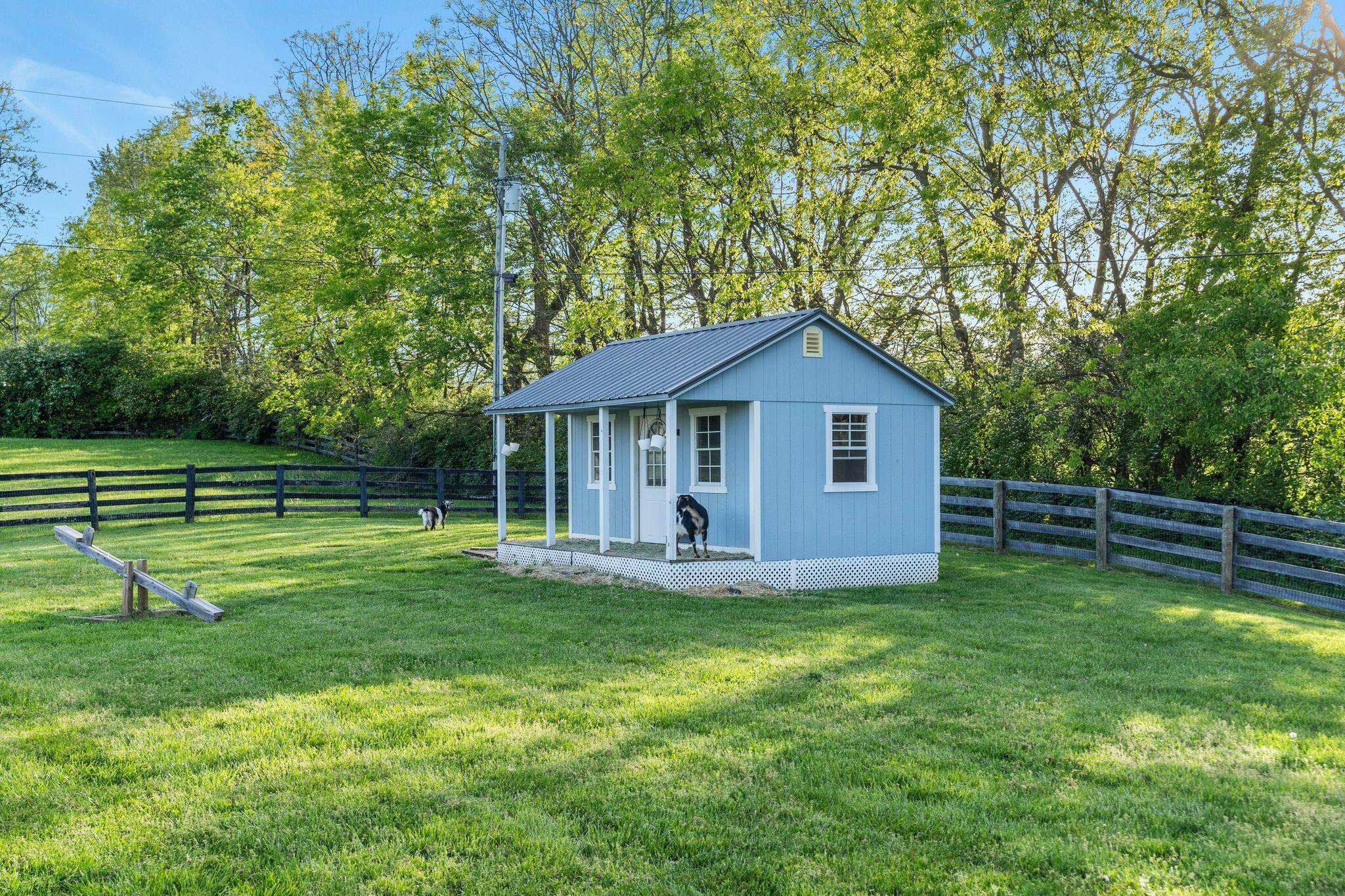 221 Creekwood Way
