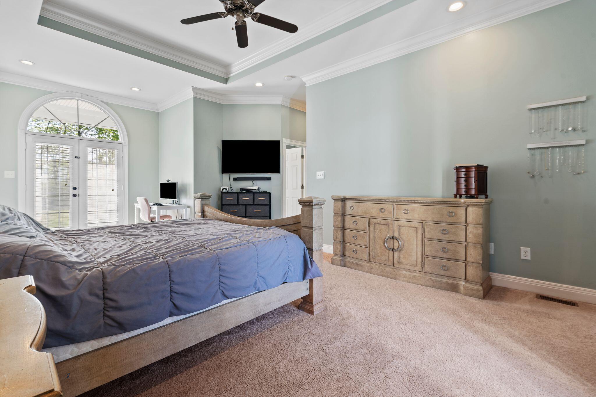 221 Creekwood Way