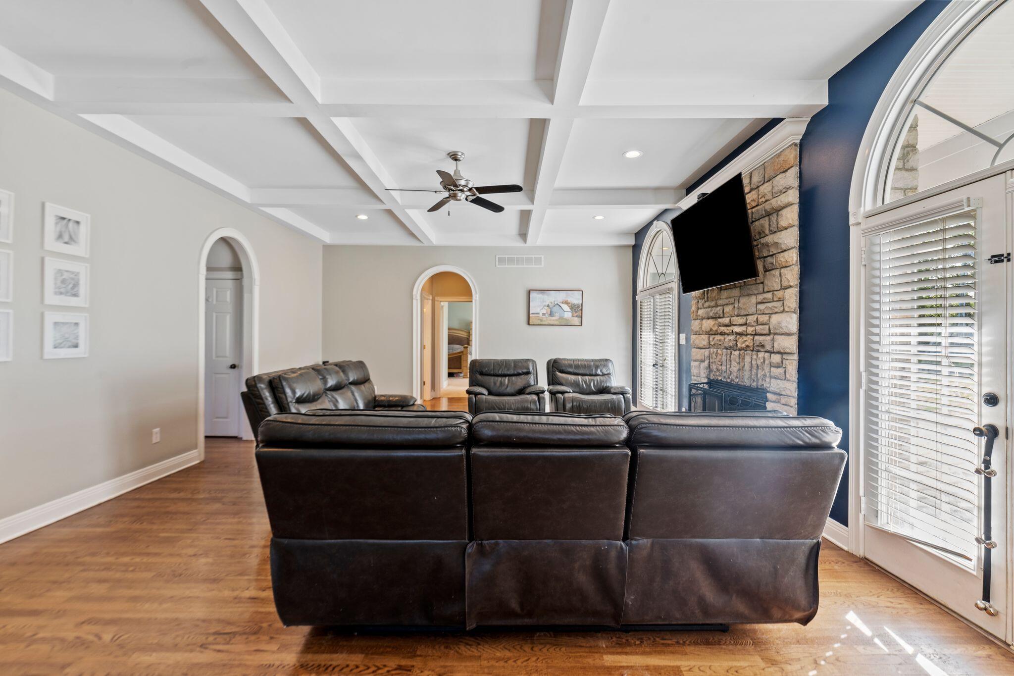 221 Creekwood Way
