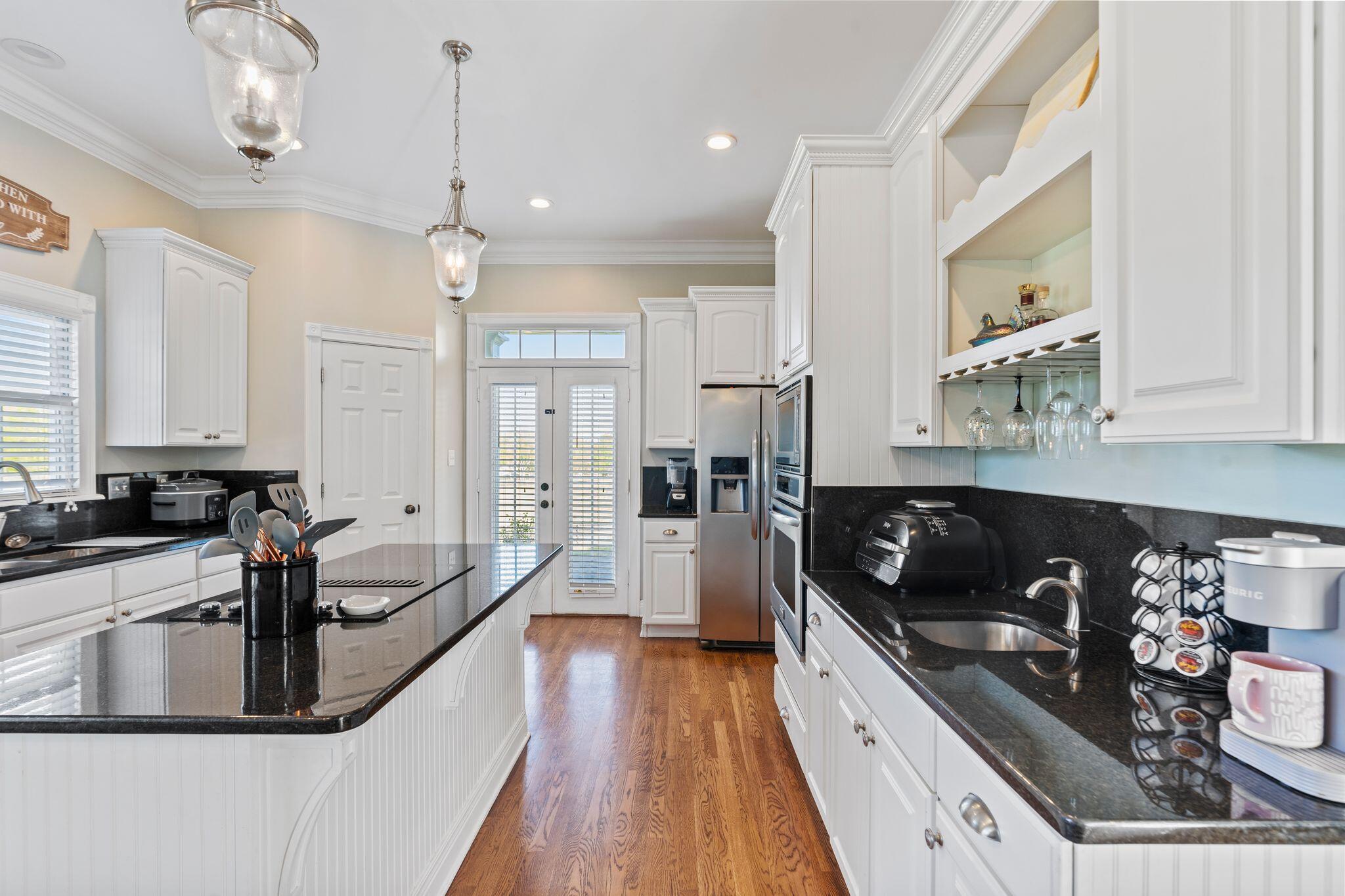 221 Creekwood Way
