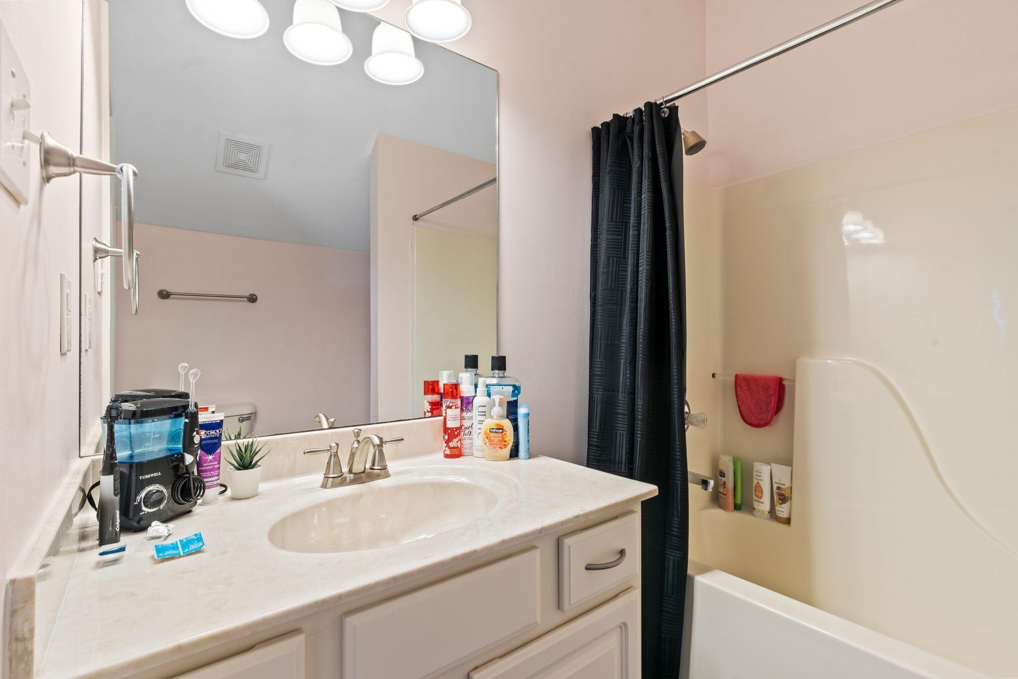 221 Creekwood Way