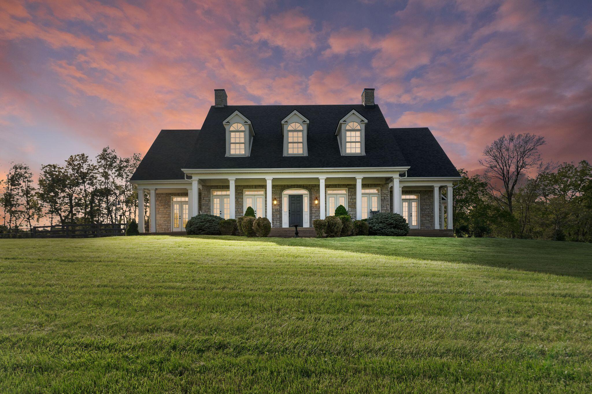 221 Creekwood Way