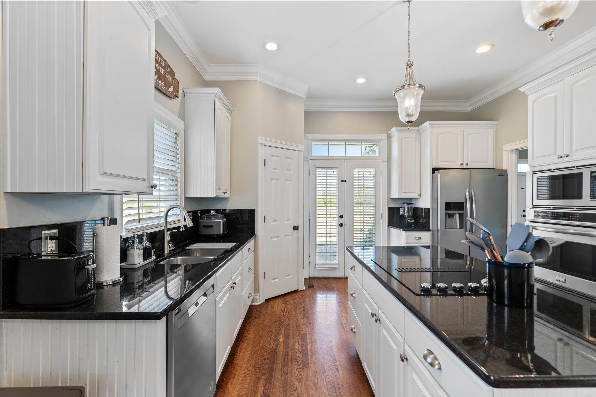 221 Creekwood Way