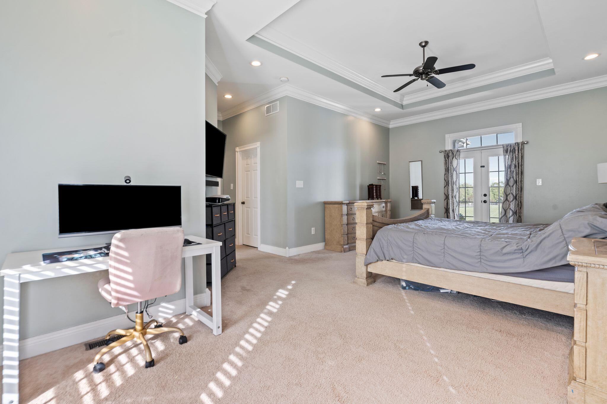 221 Creekwood Way