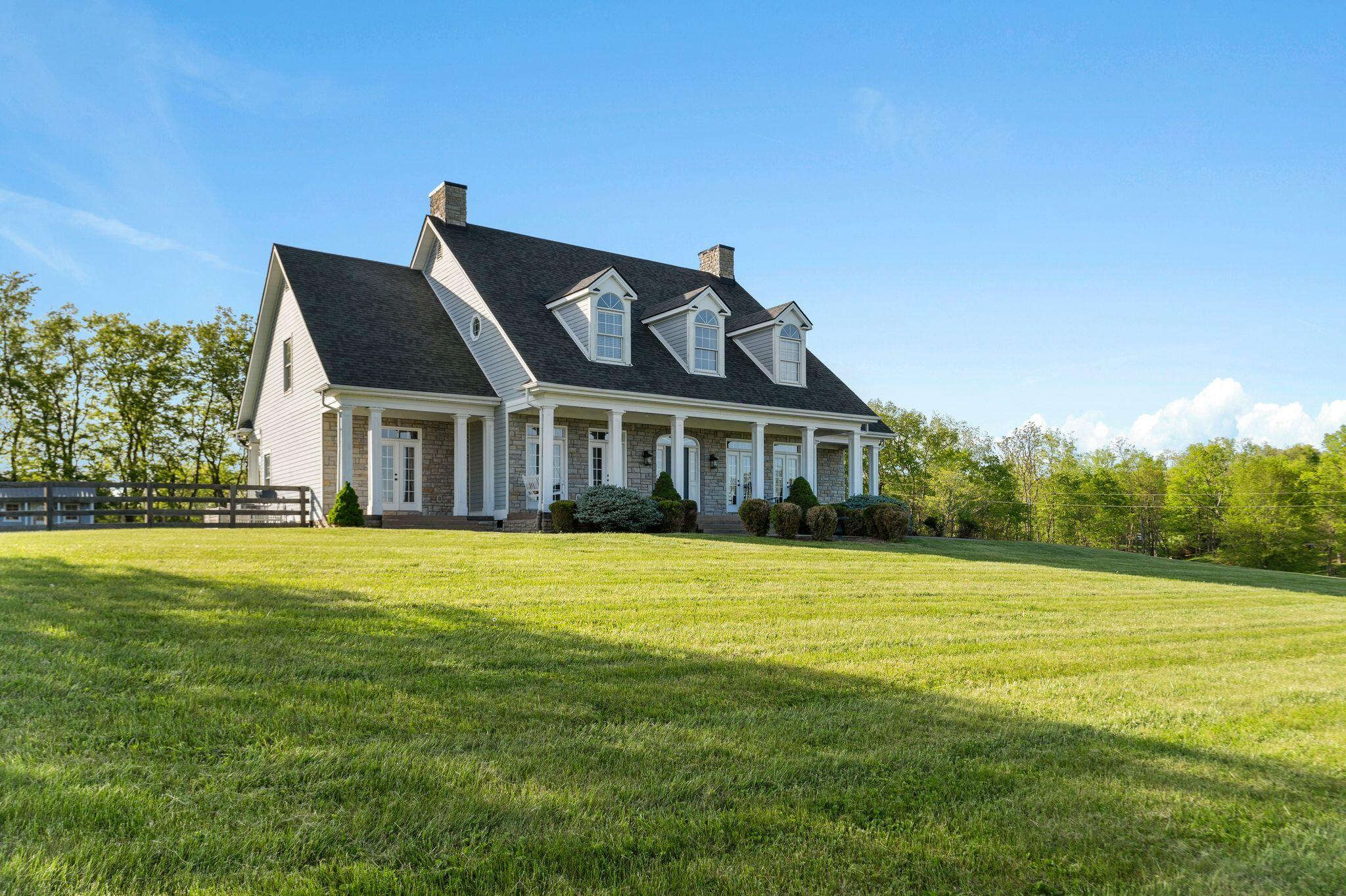 221 Creekwood Way