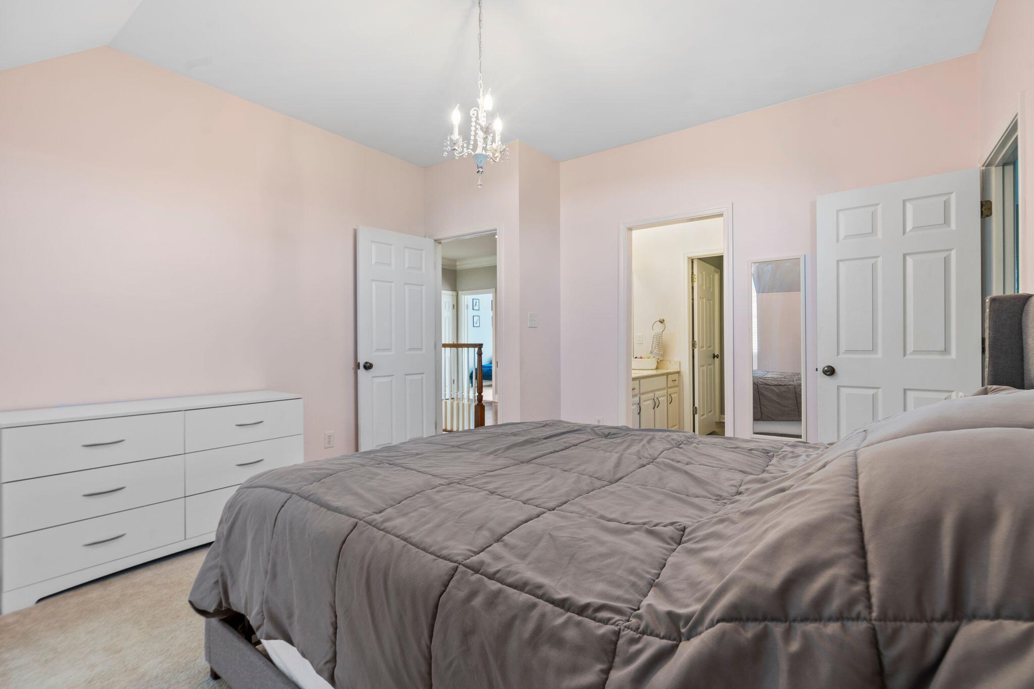 221 Creekwood Way
