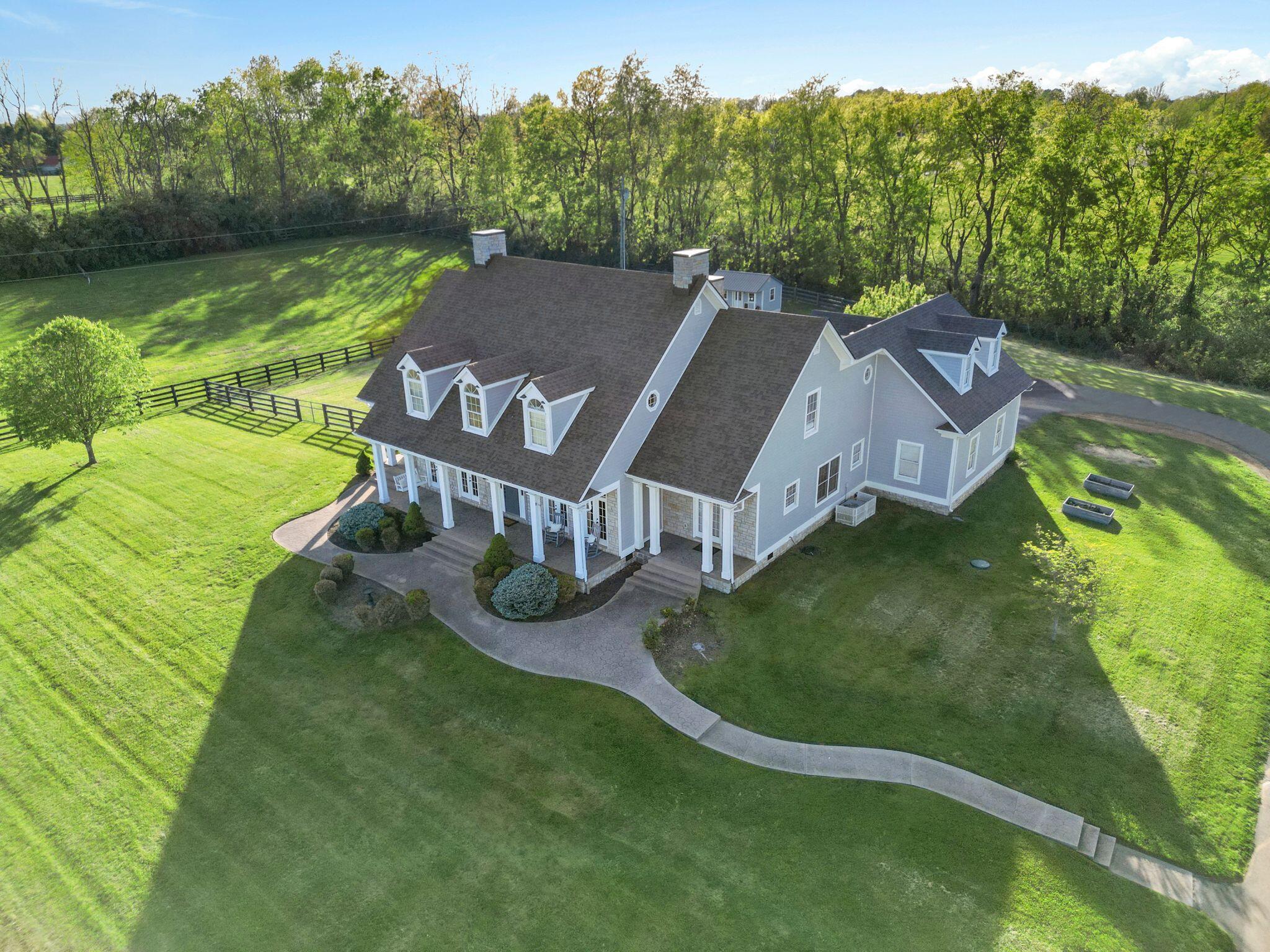 221 Creekwood Way