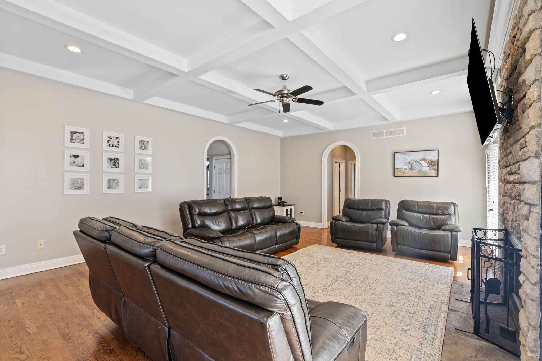 221 Creekwood Way