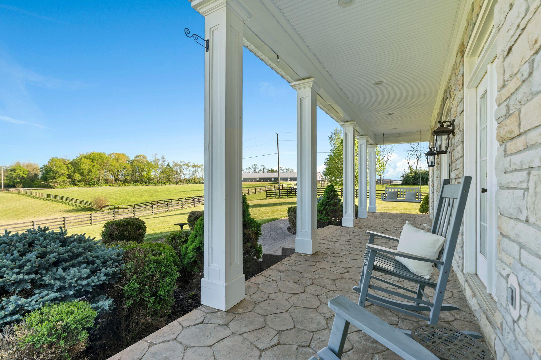 221 Creekwood Way