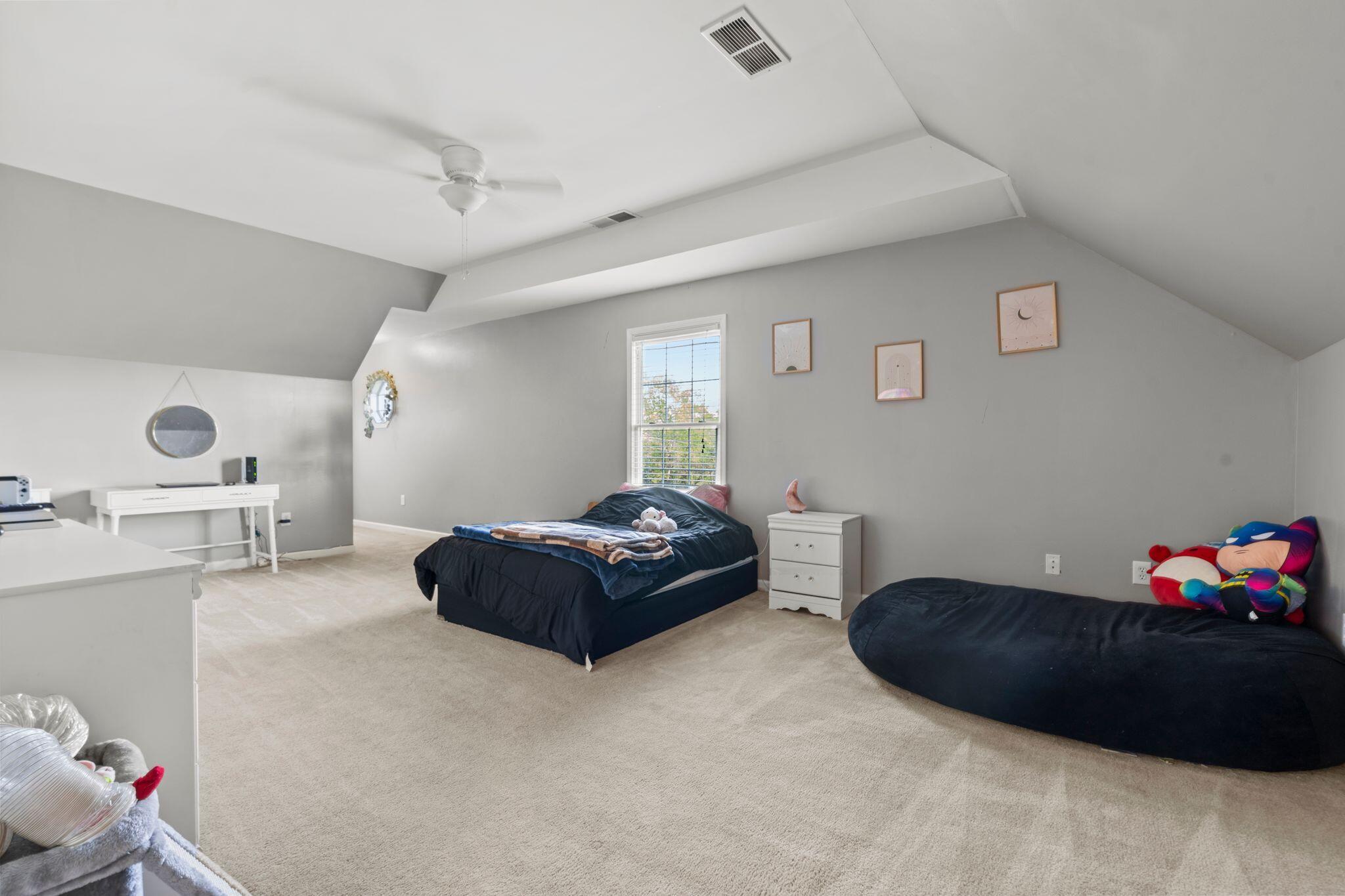 221 Creekwood Way