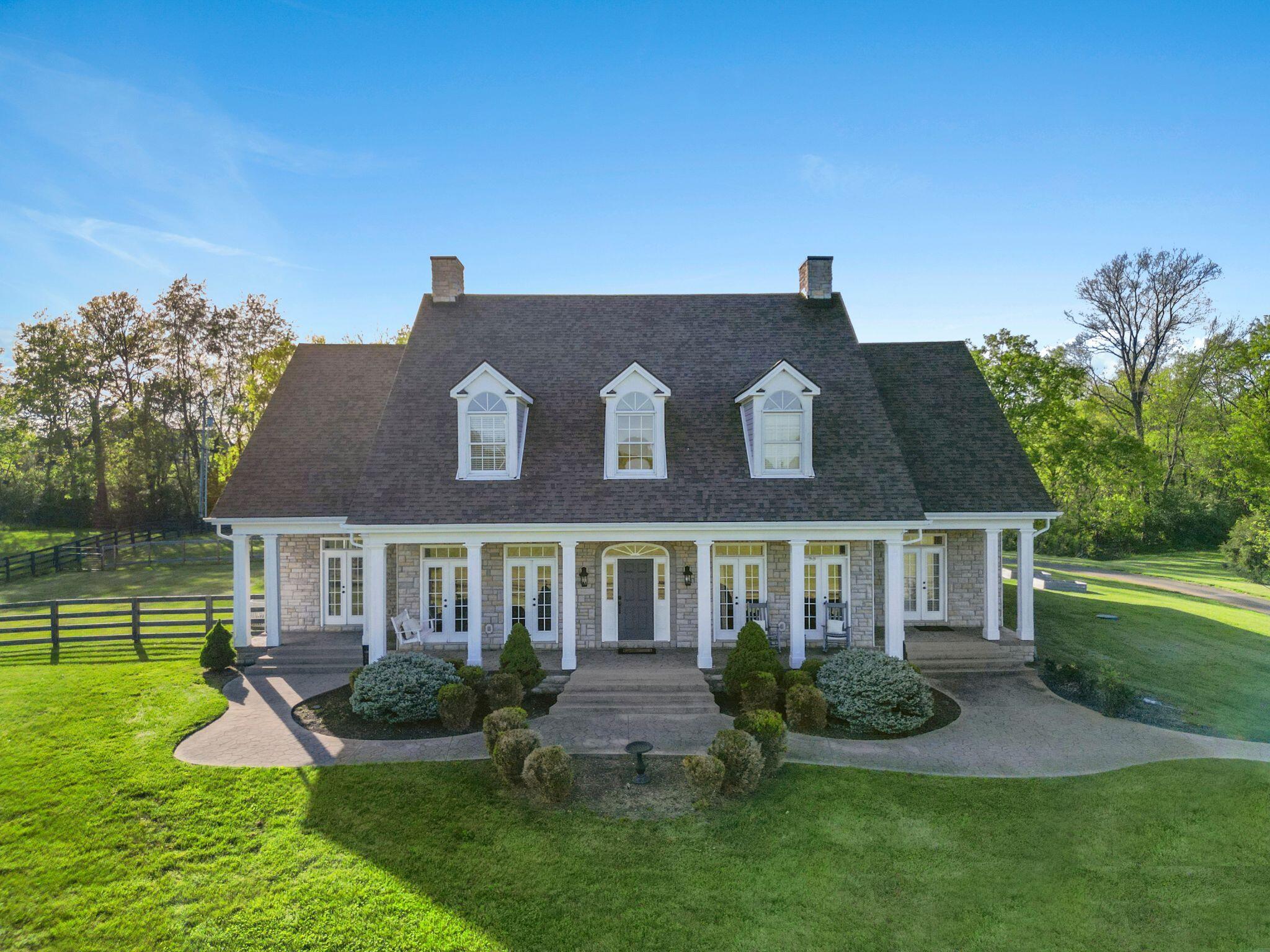 221 Creekwood Way