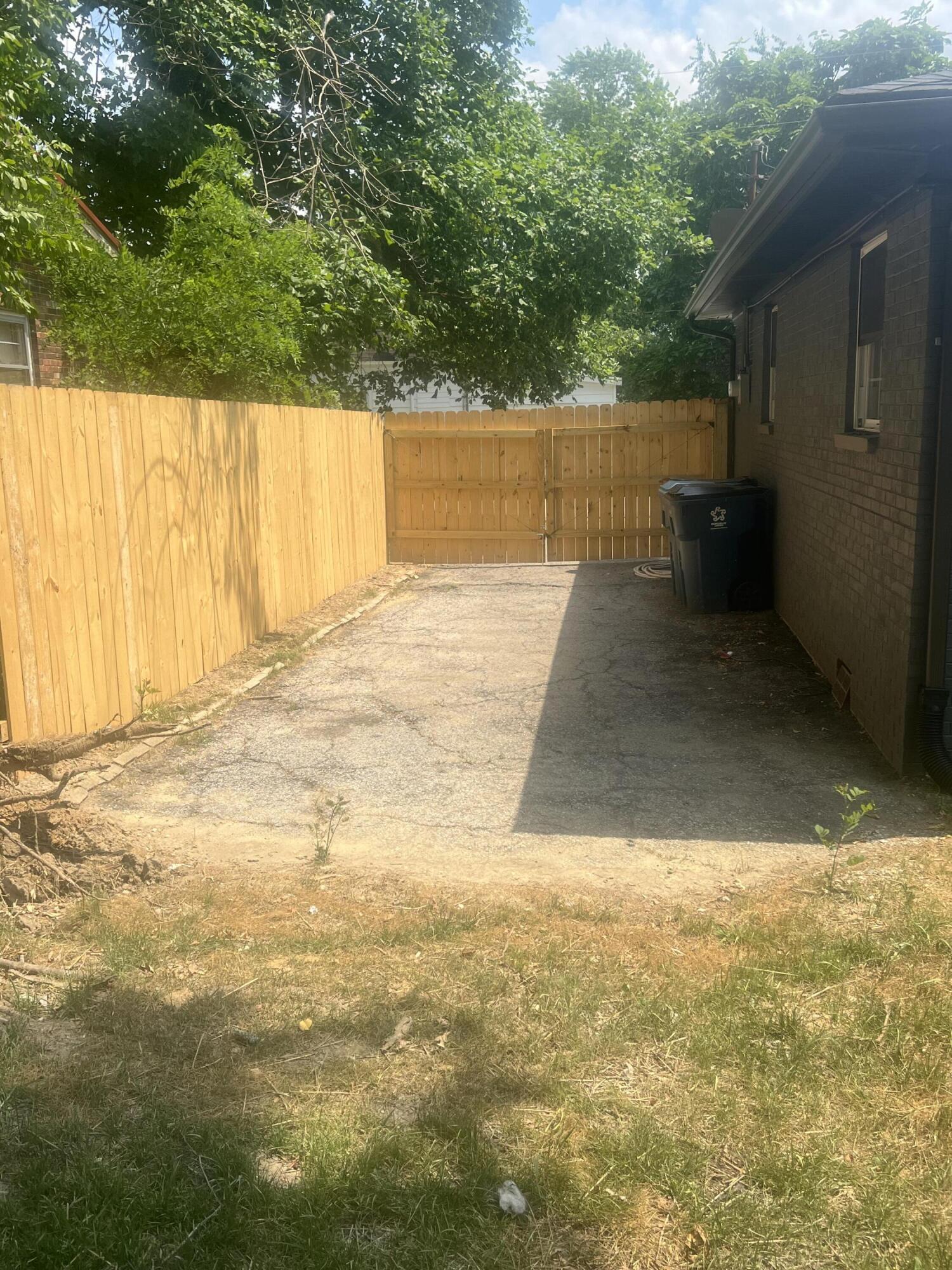 102 Maple Court