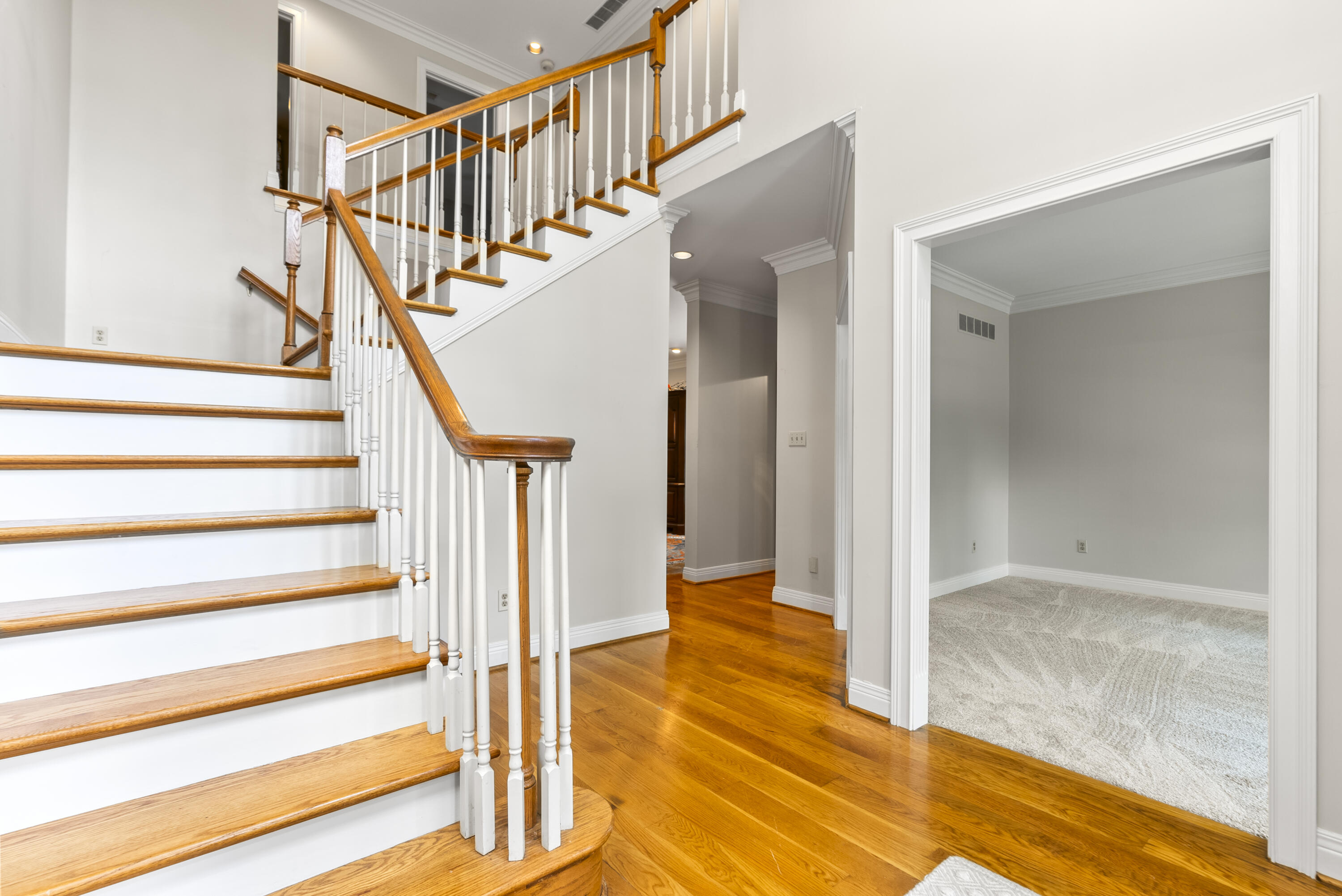 1209 Taborlake Cove