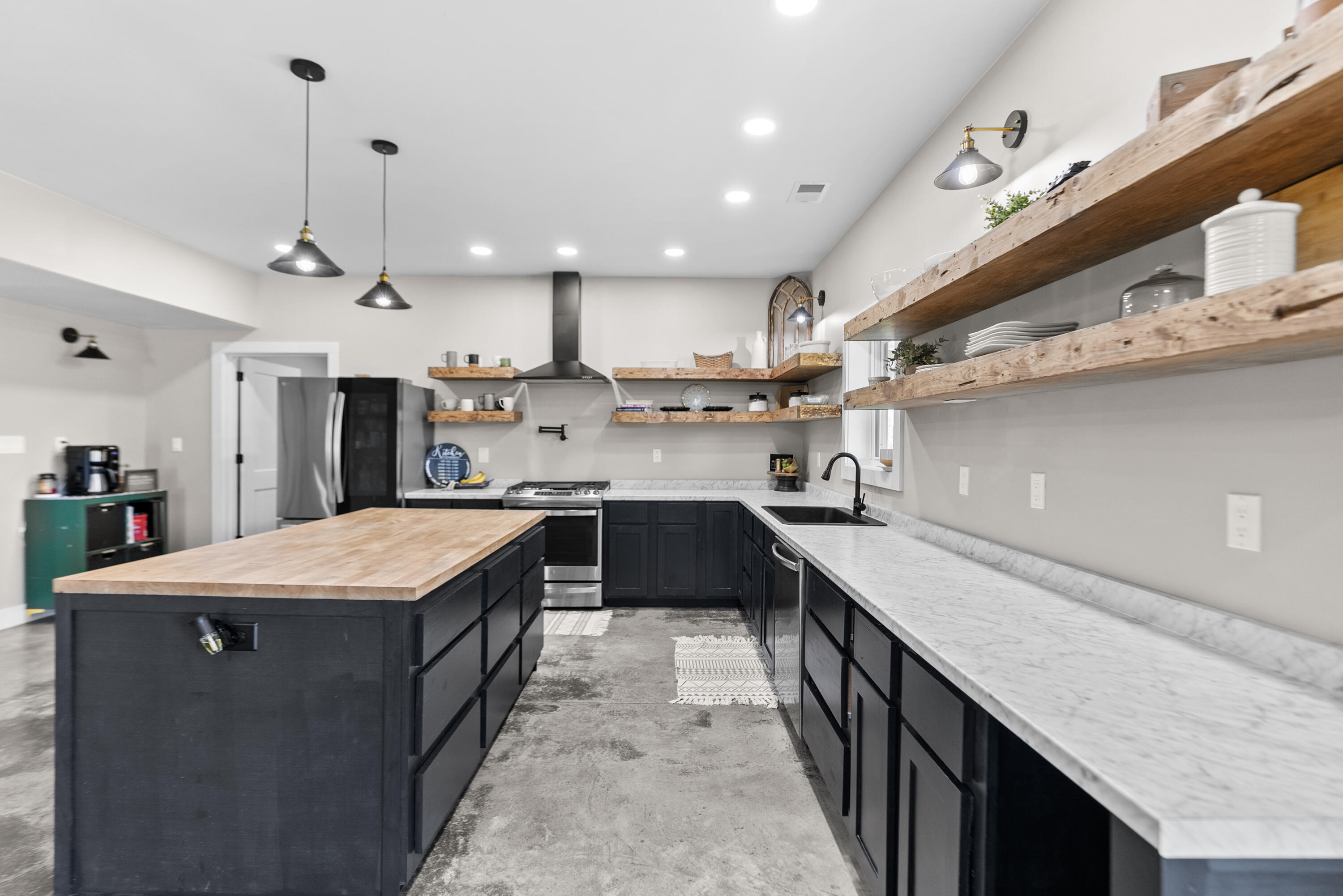 2910 Cooper Lane