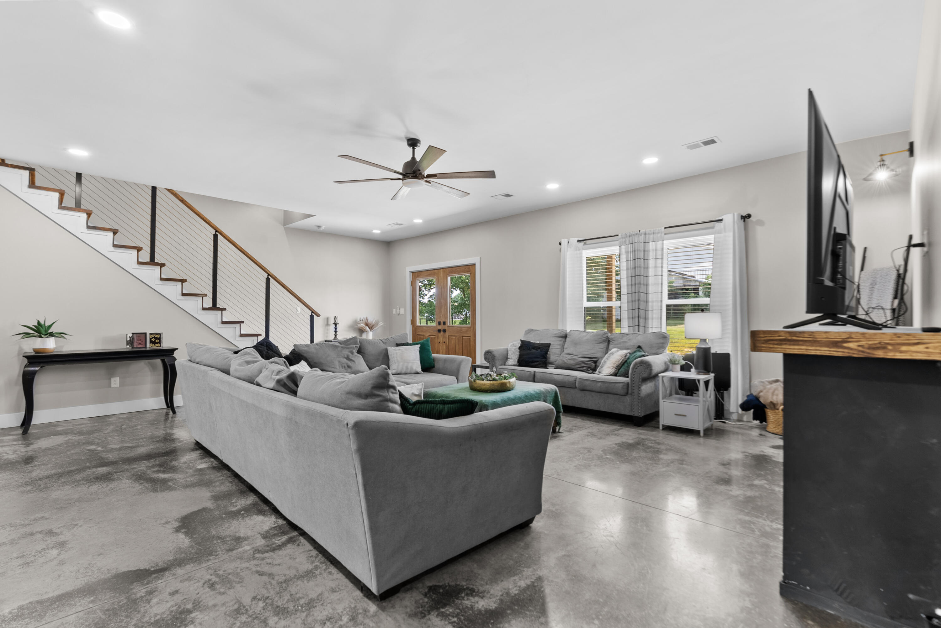 2910 Cooper Lane