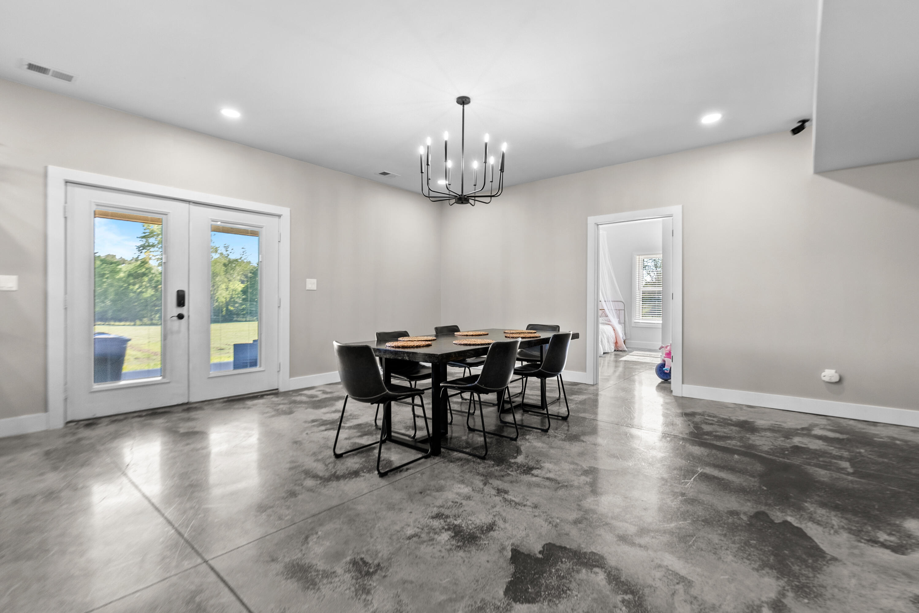 2910 Cooper Lane