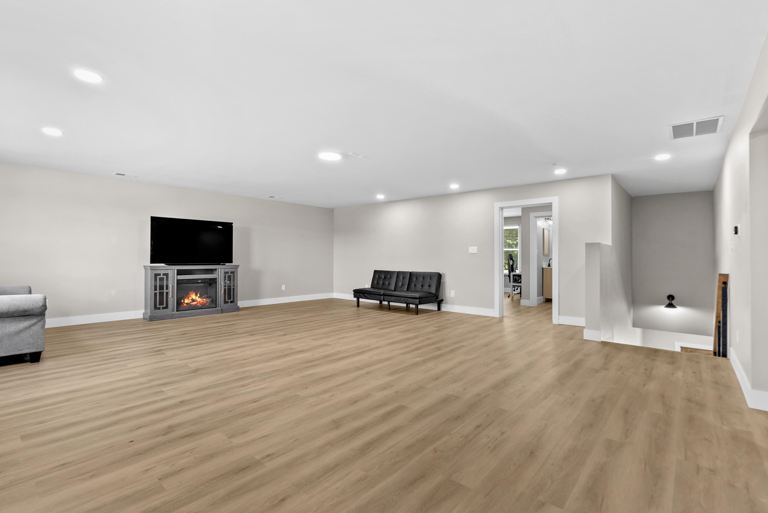 2910 Cooper Lane