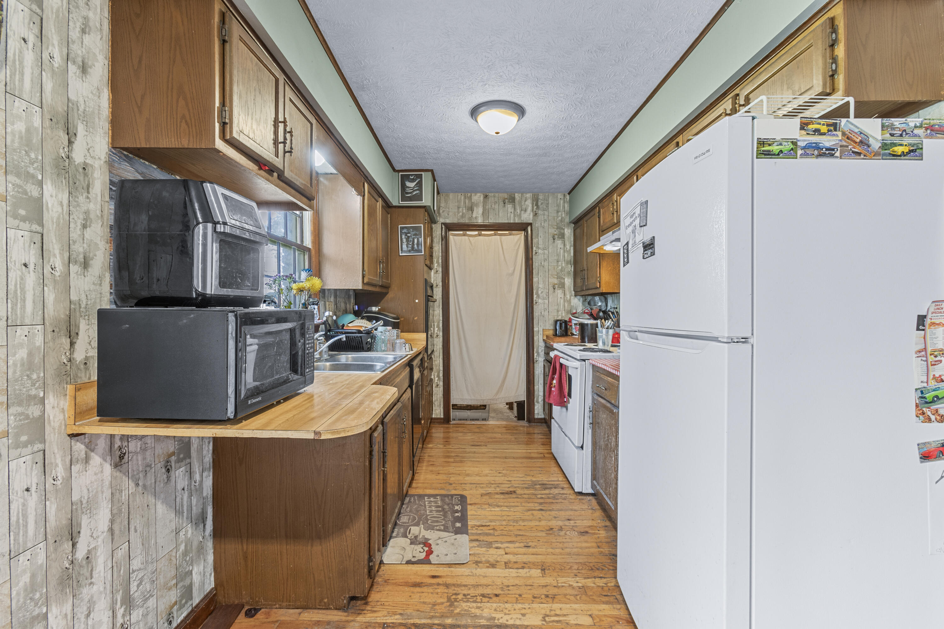 1260 McCroskey Drive
