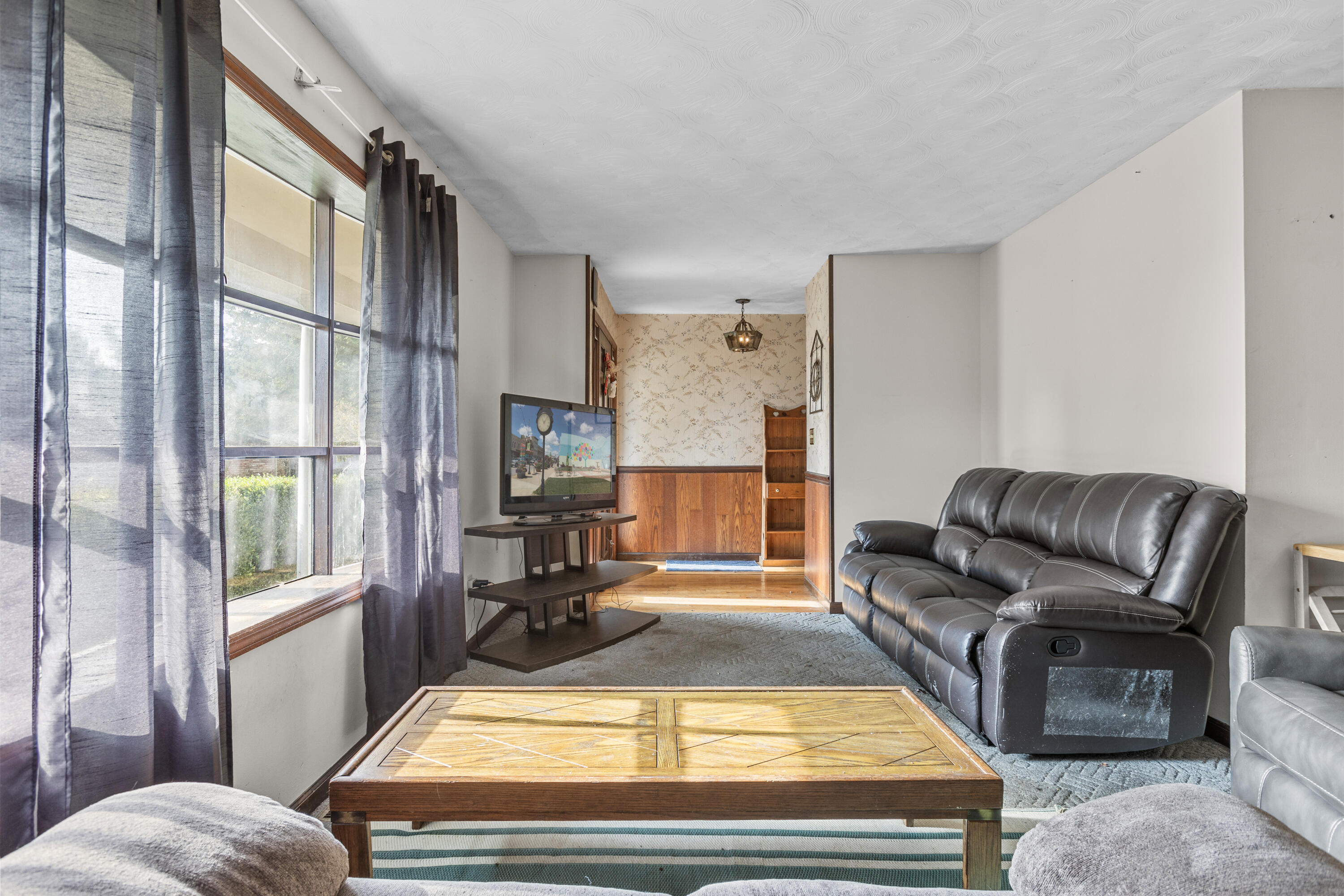 1260 McCroskey Drive