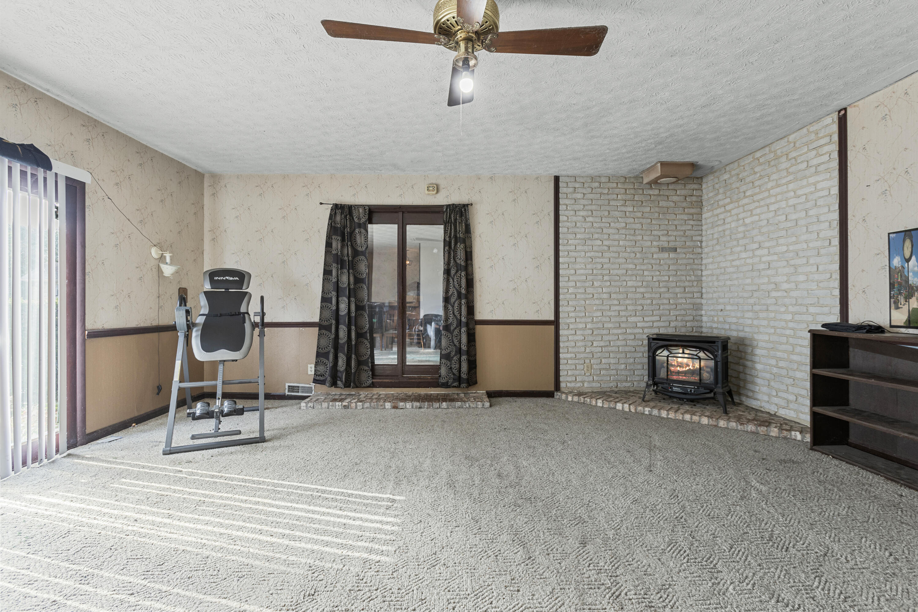 1260 McCroskey Drive