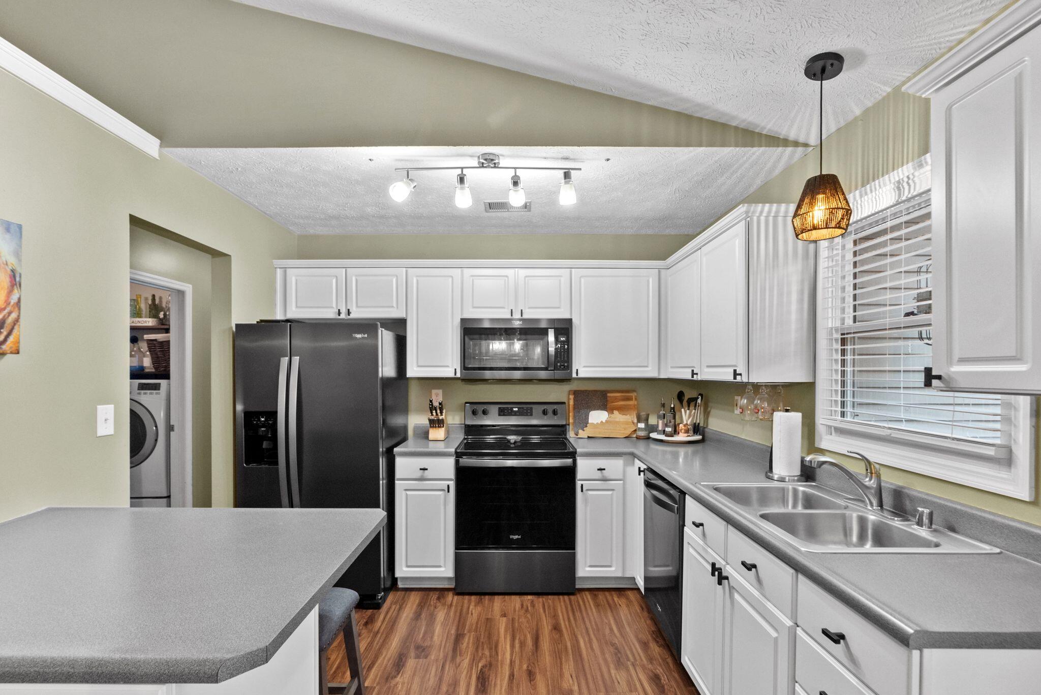 1117 Iron Lace Court