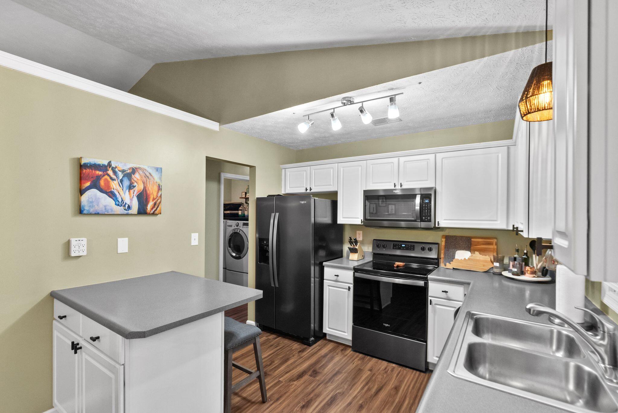 1117 Iron Lace Court