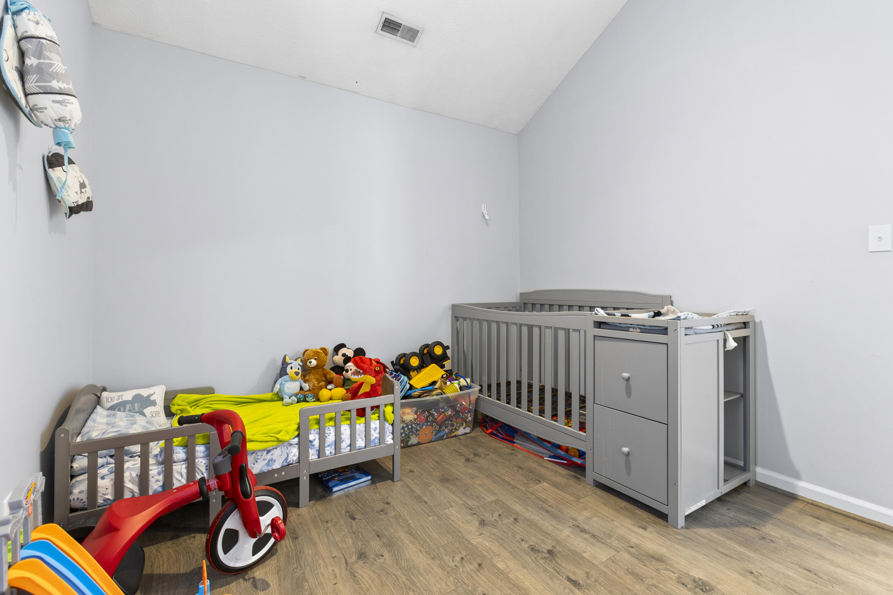 1371 The Kings Court Court