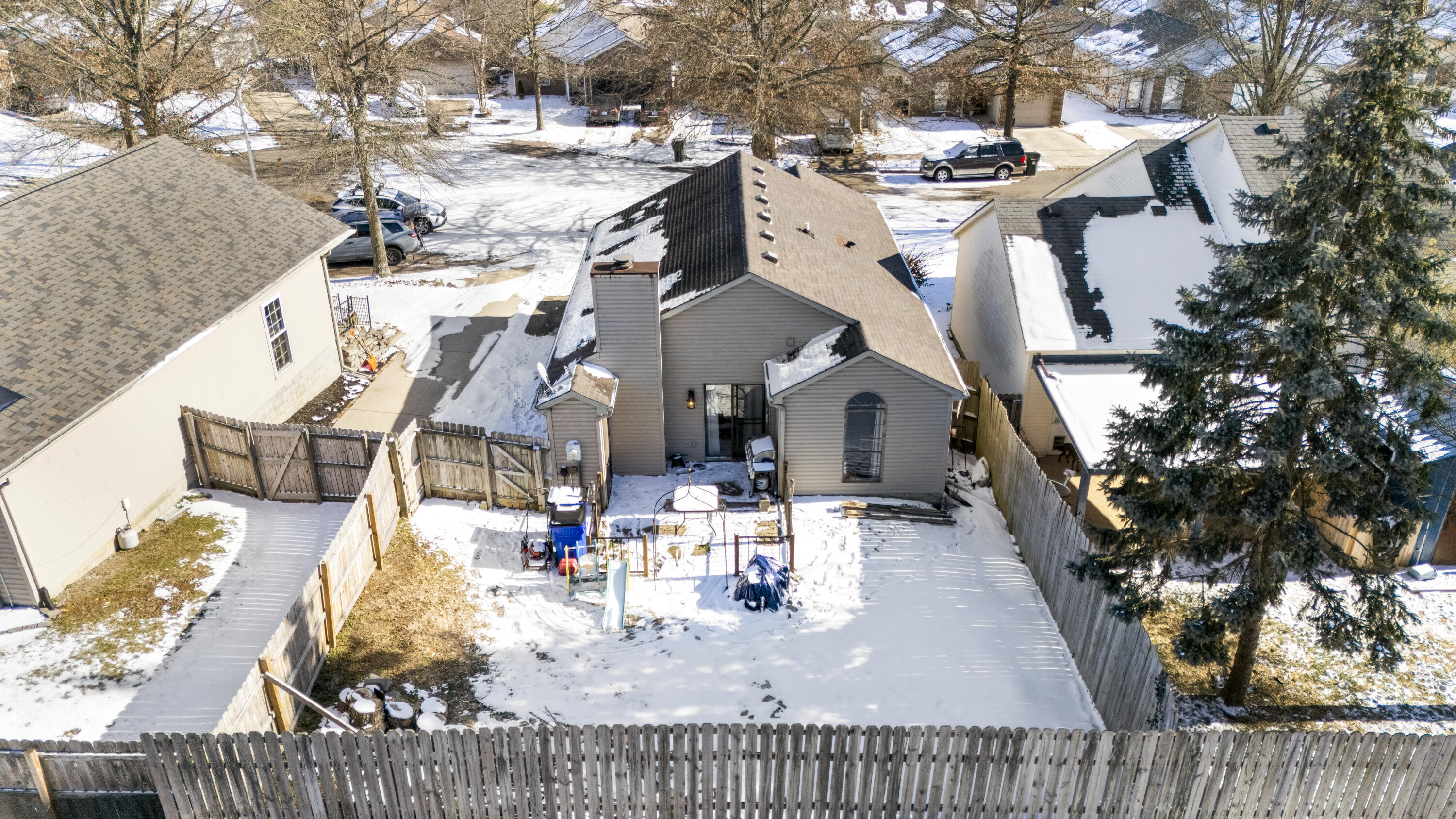 1371 The Kings Court Court