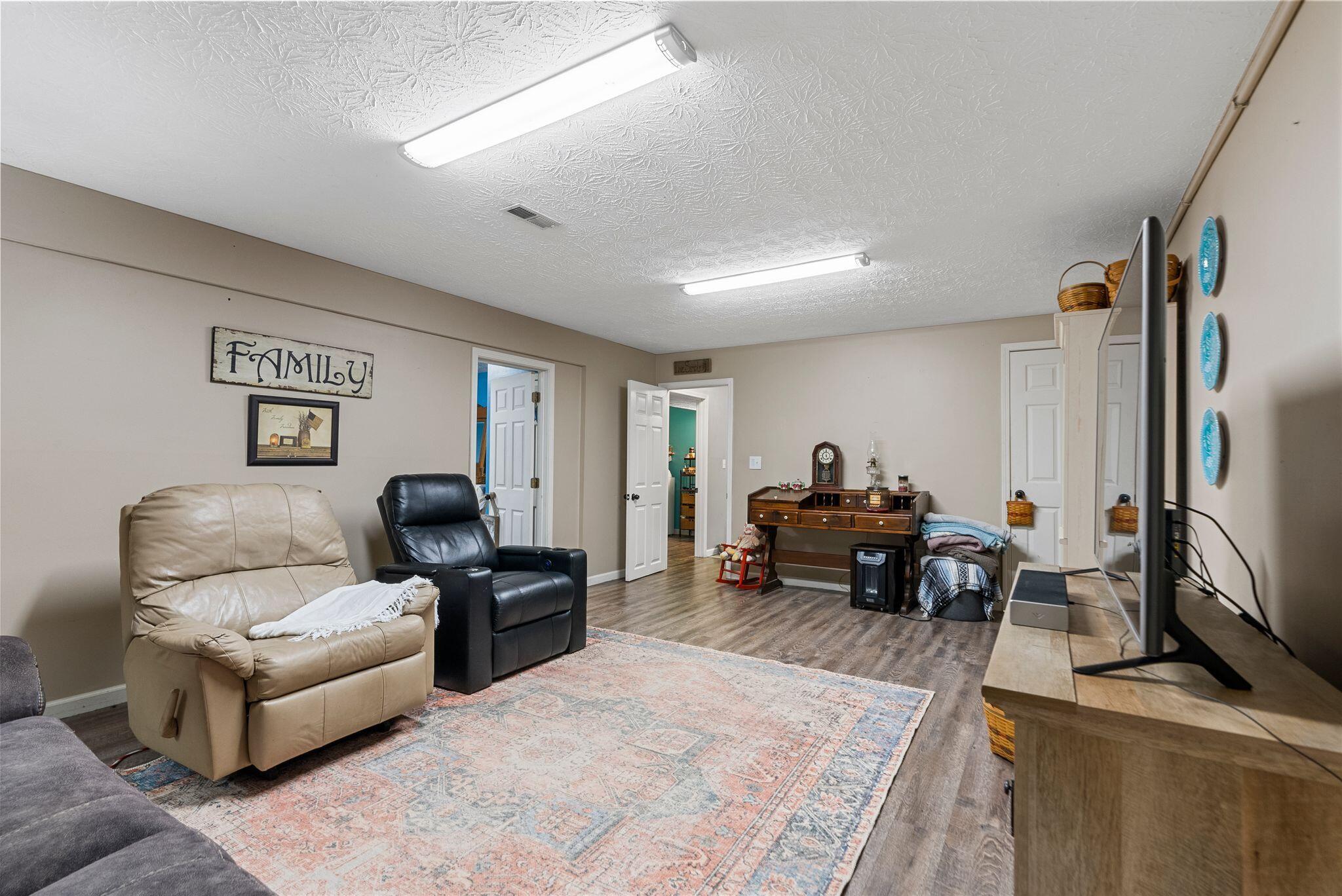 2844 Pond School Road