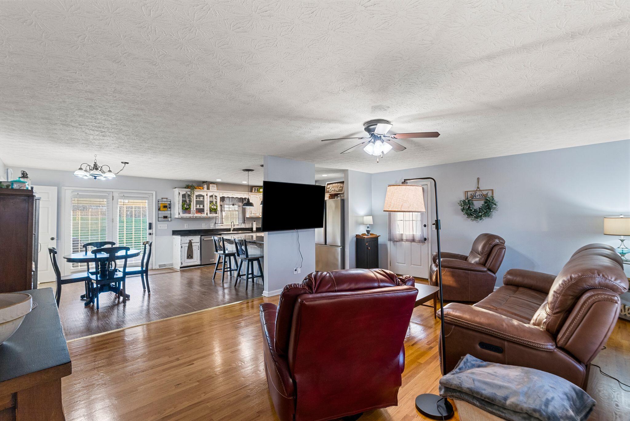 2844 Pond School Road