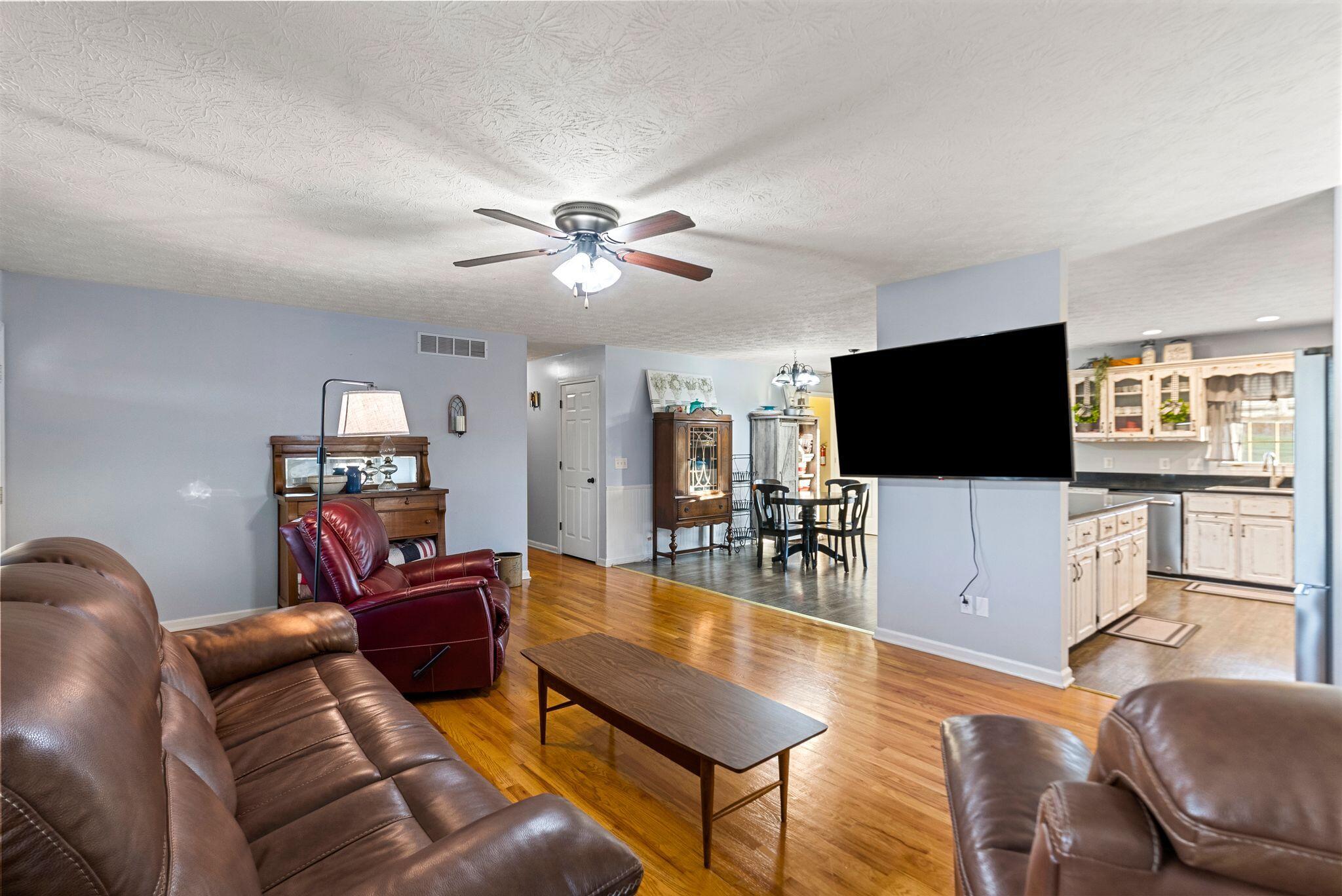 2844 Pond School Road