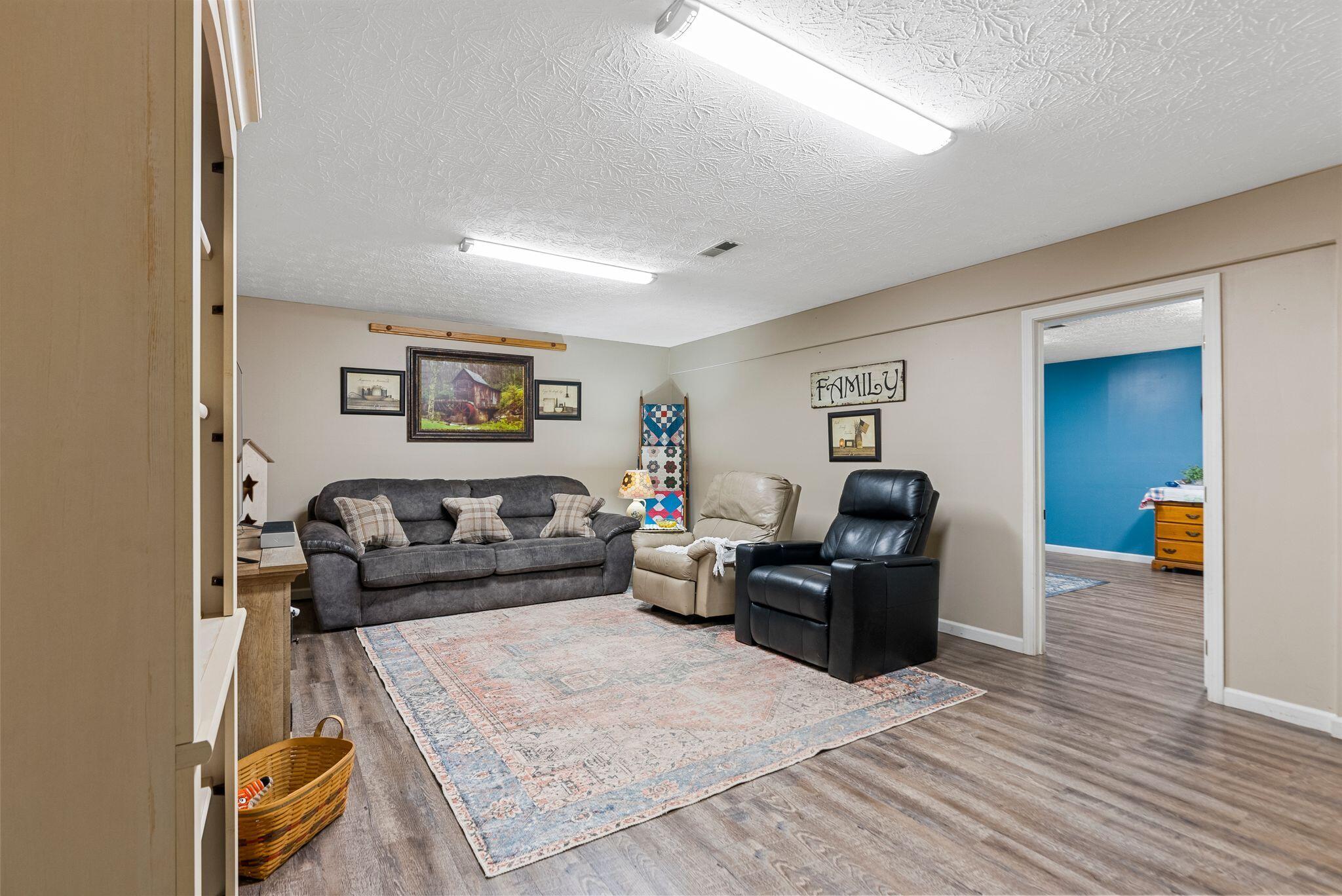 2844 Pond School Road