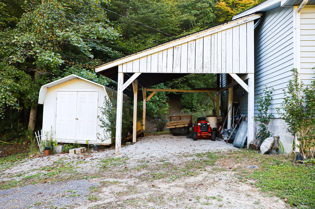 91 Holly Lane