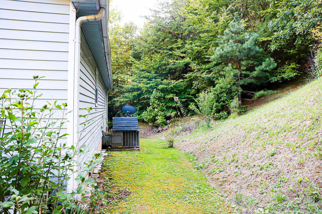 91 Holly Lane
