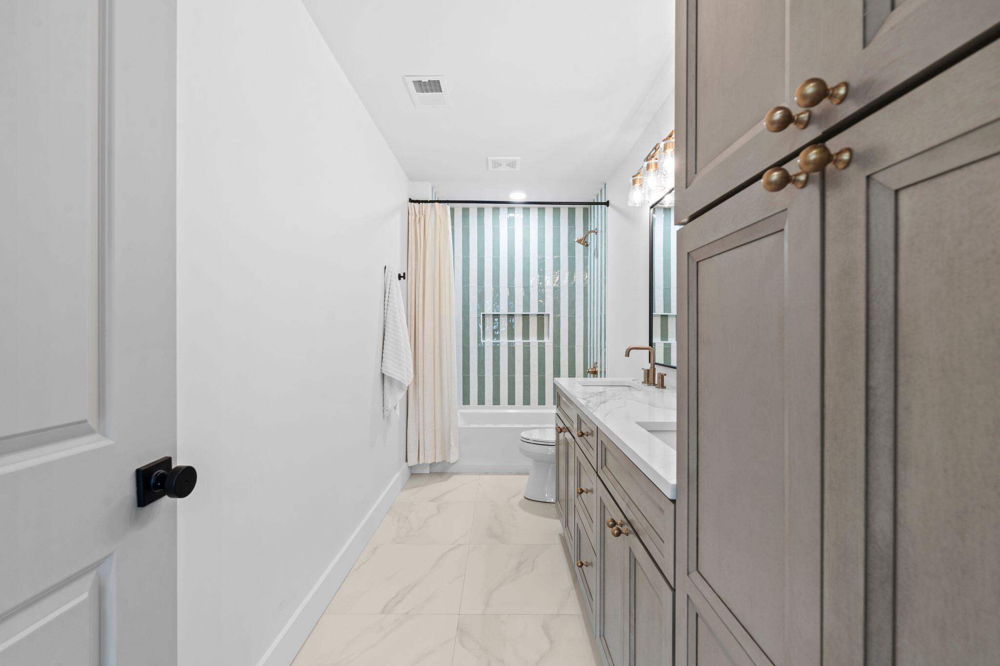 242 West Stephens Street