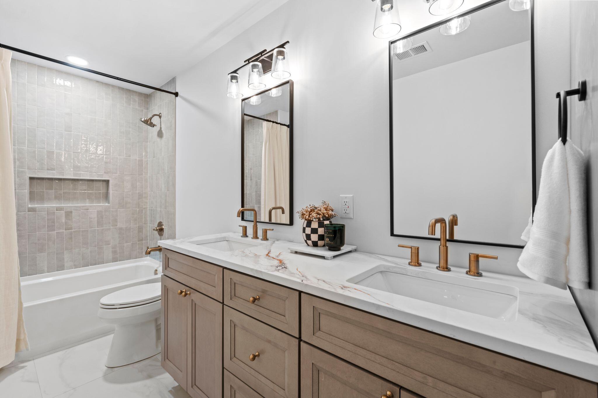 242 West Stephens Street