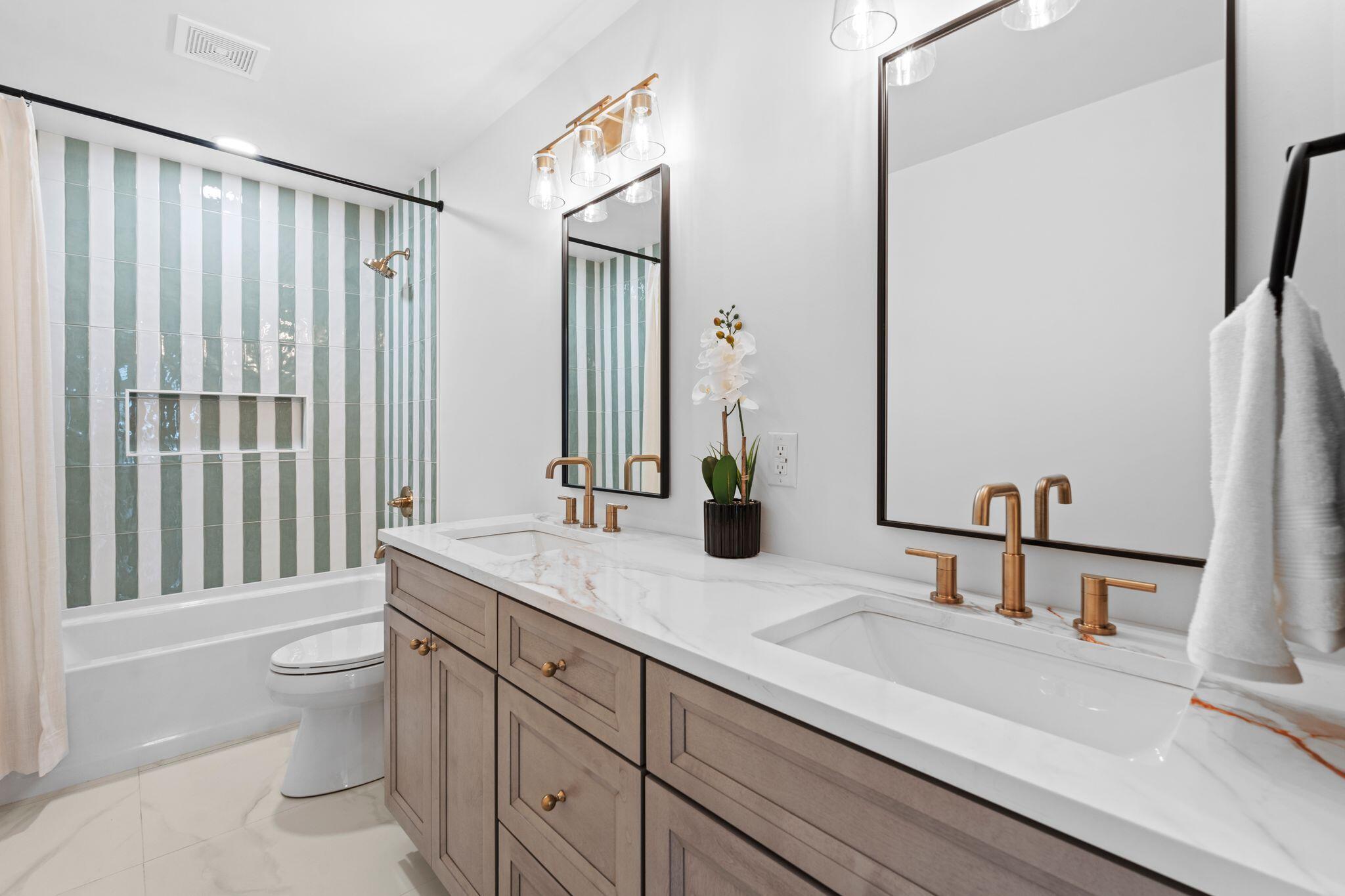 242 West Stephens Street