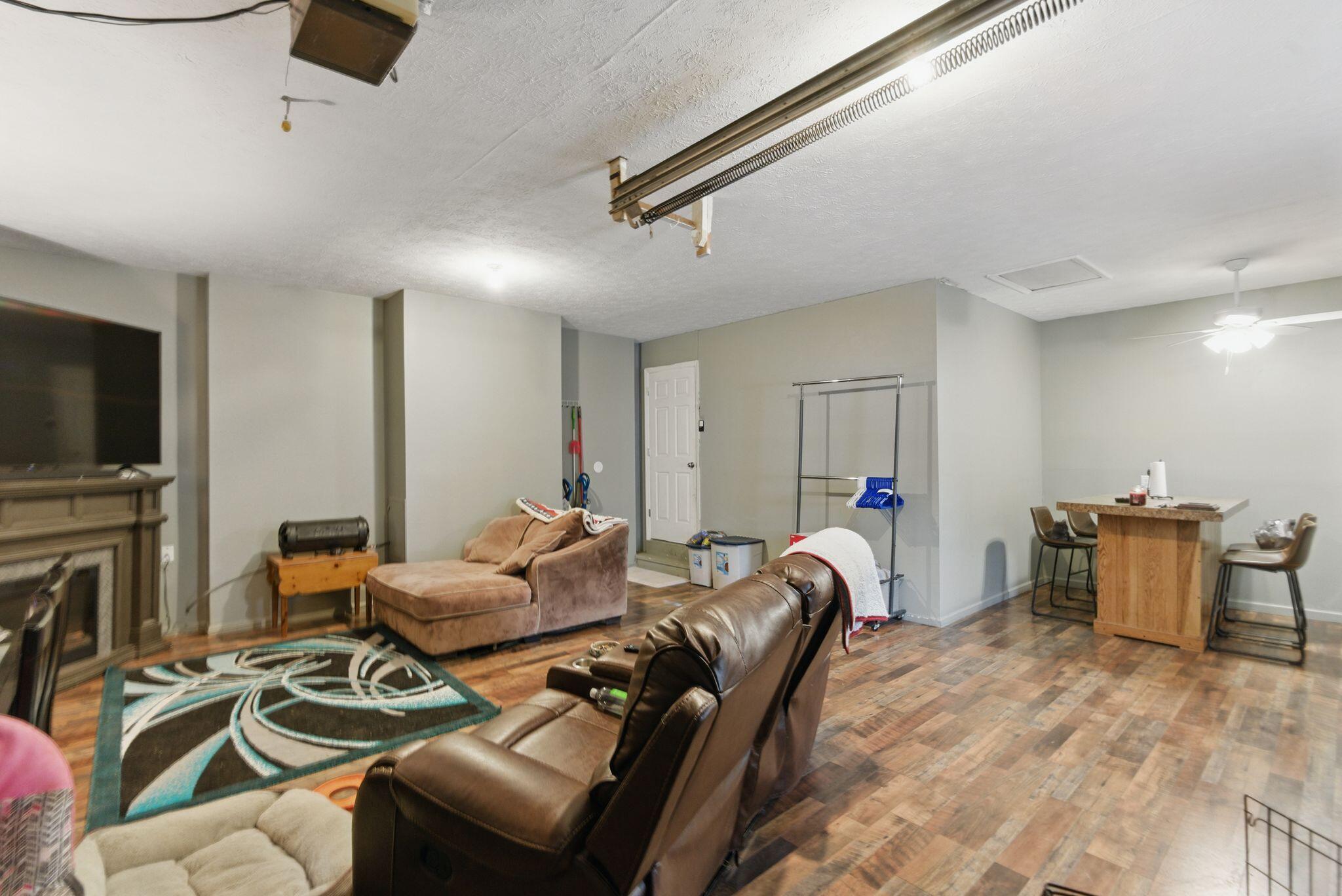 2294 Cardwell Ln Lane