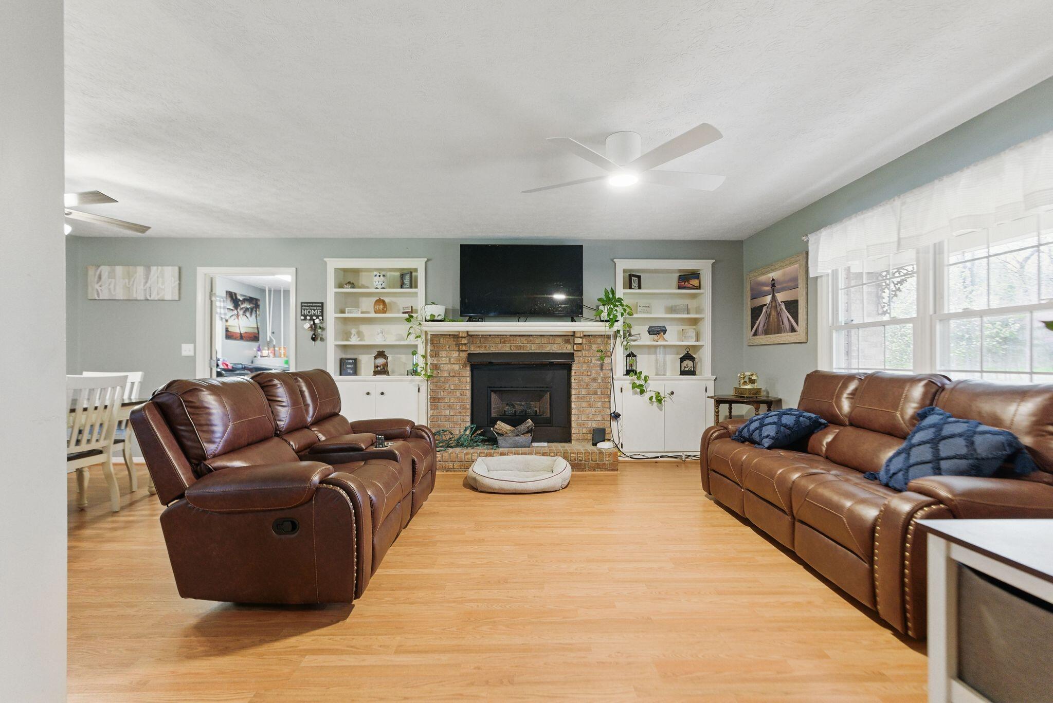 2294 Cardwell Ln Lane