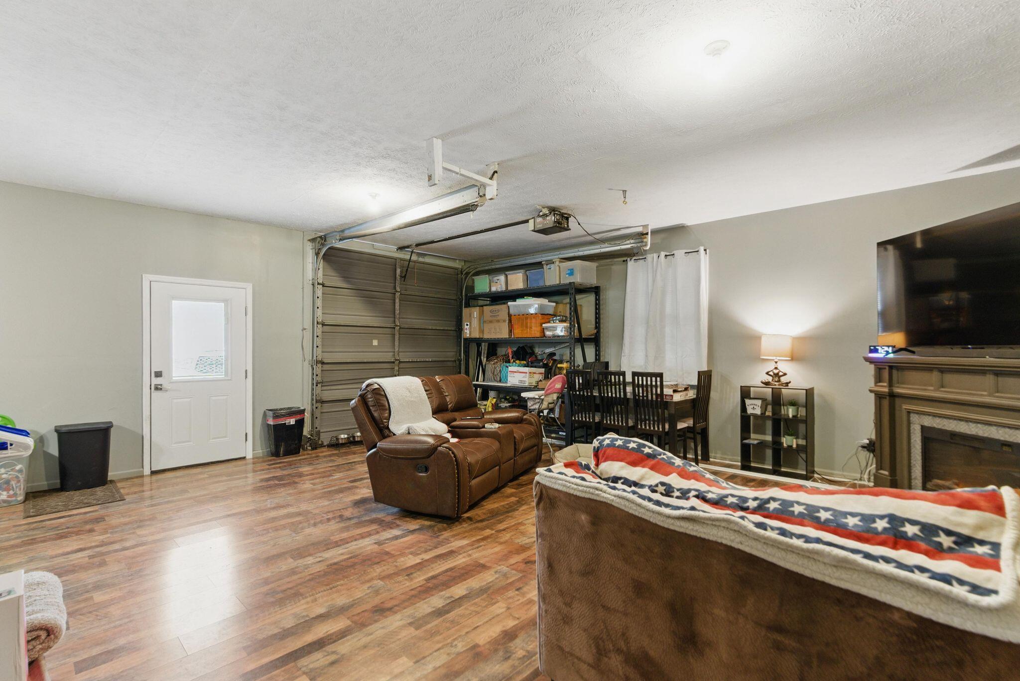 2294 Cardwell Ln Lane