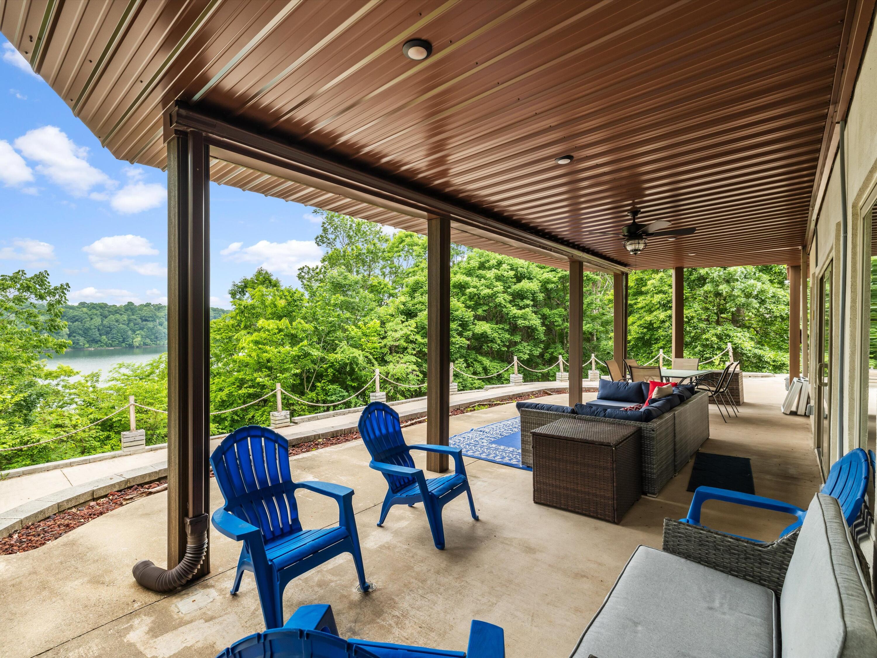 389 Lakeview Drive