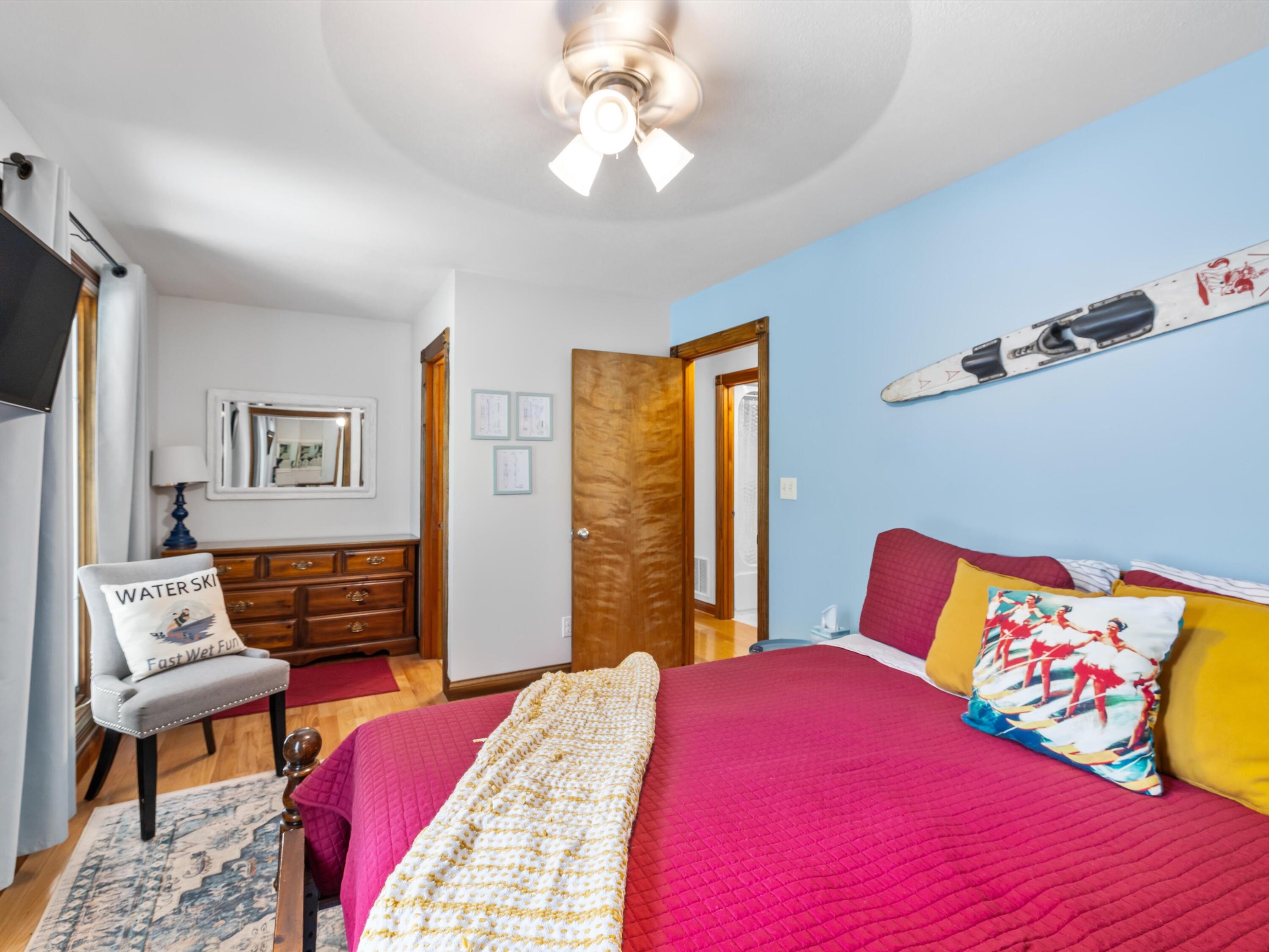 389 Lakeview Drive