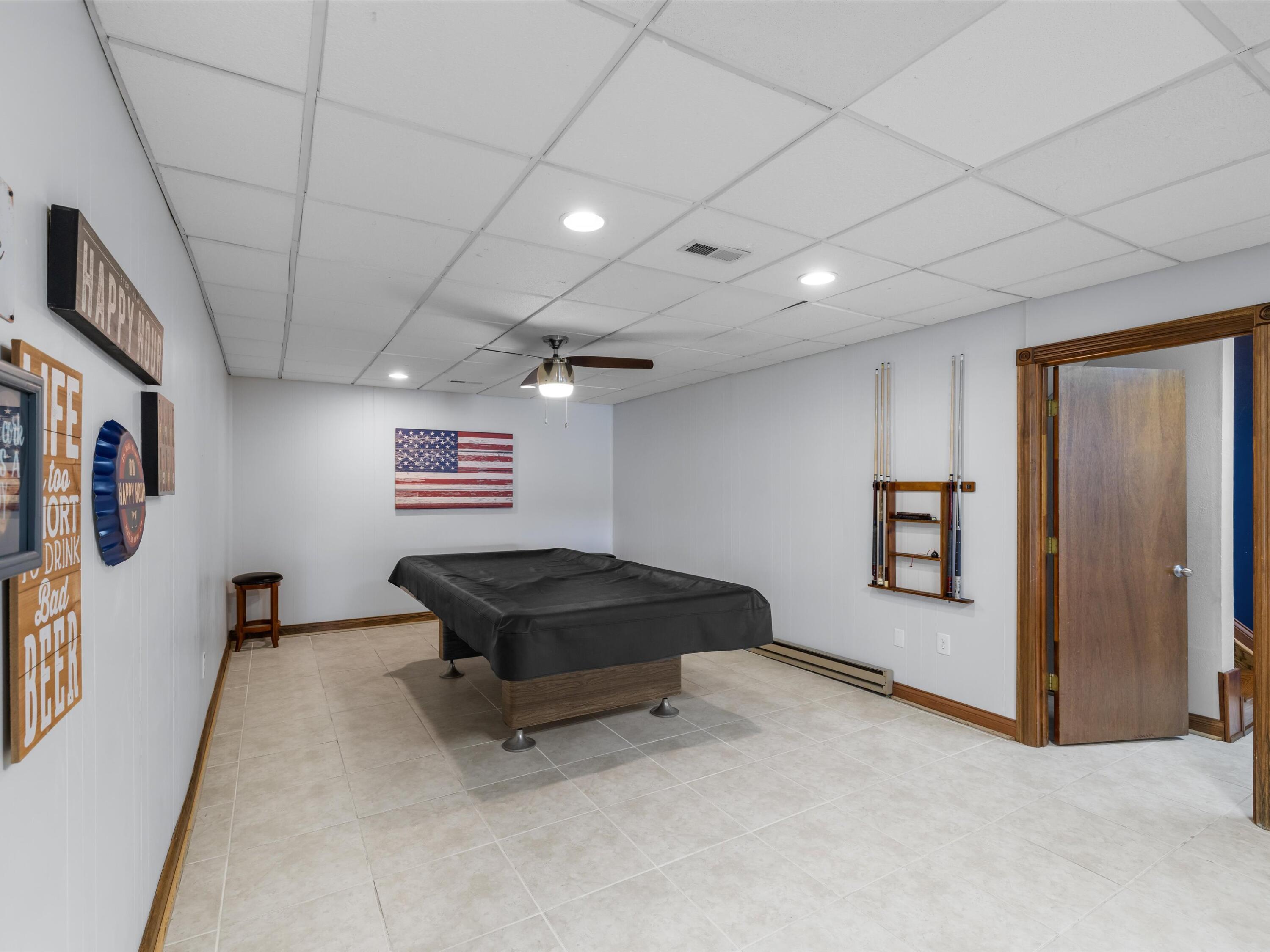 389 Lakeview Drive