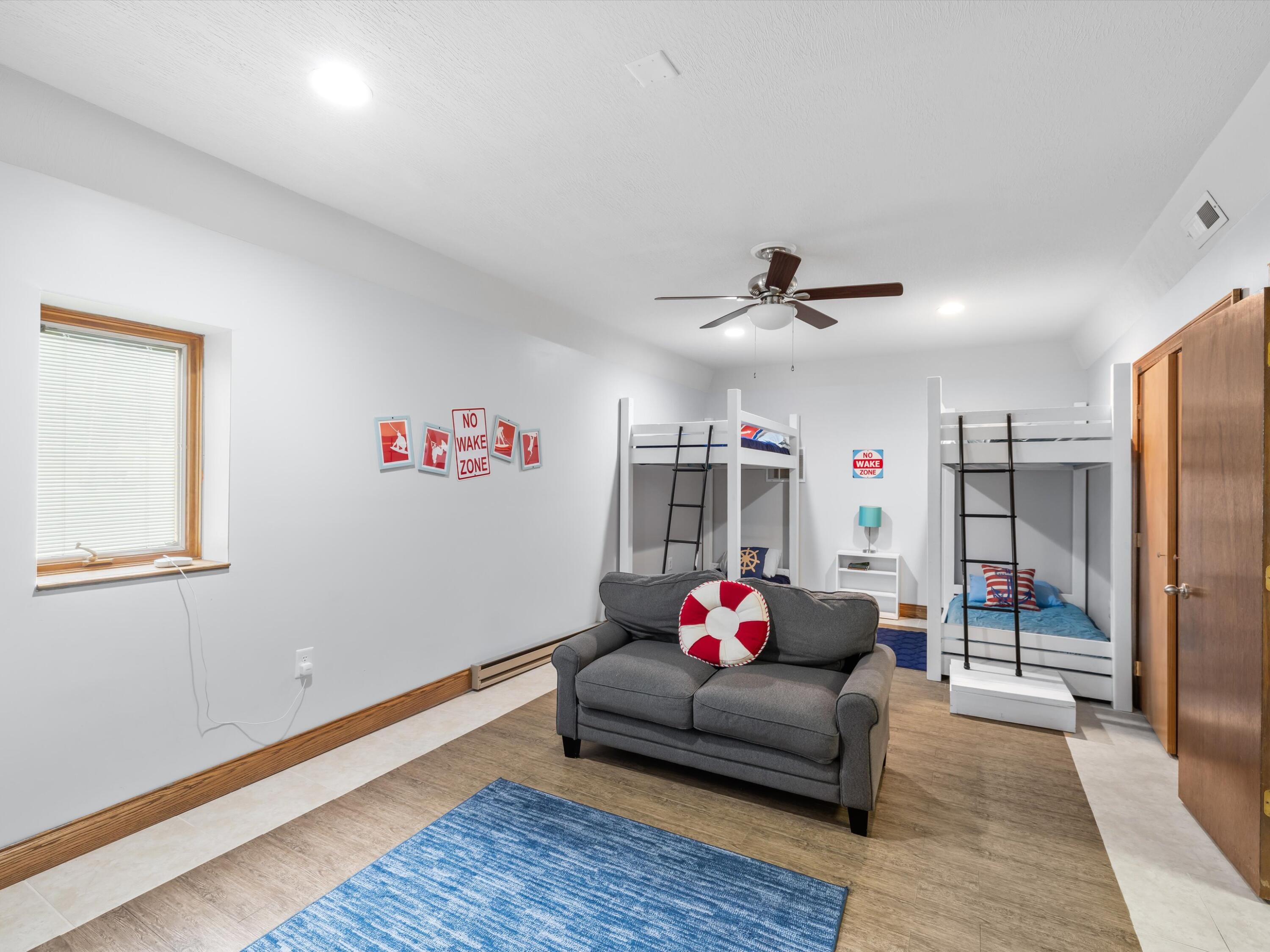 389 Lakeview Drive