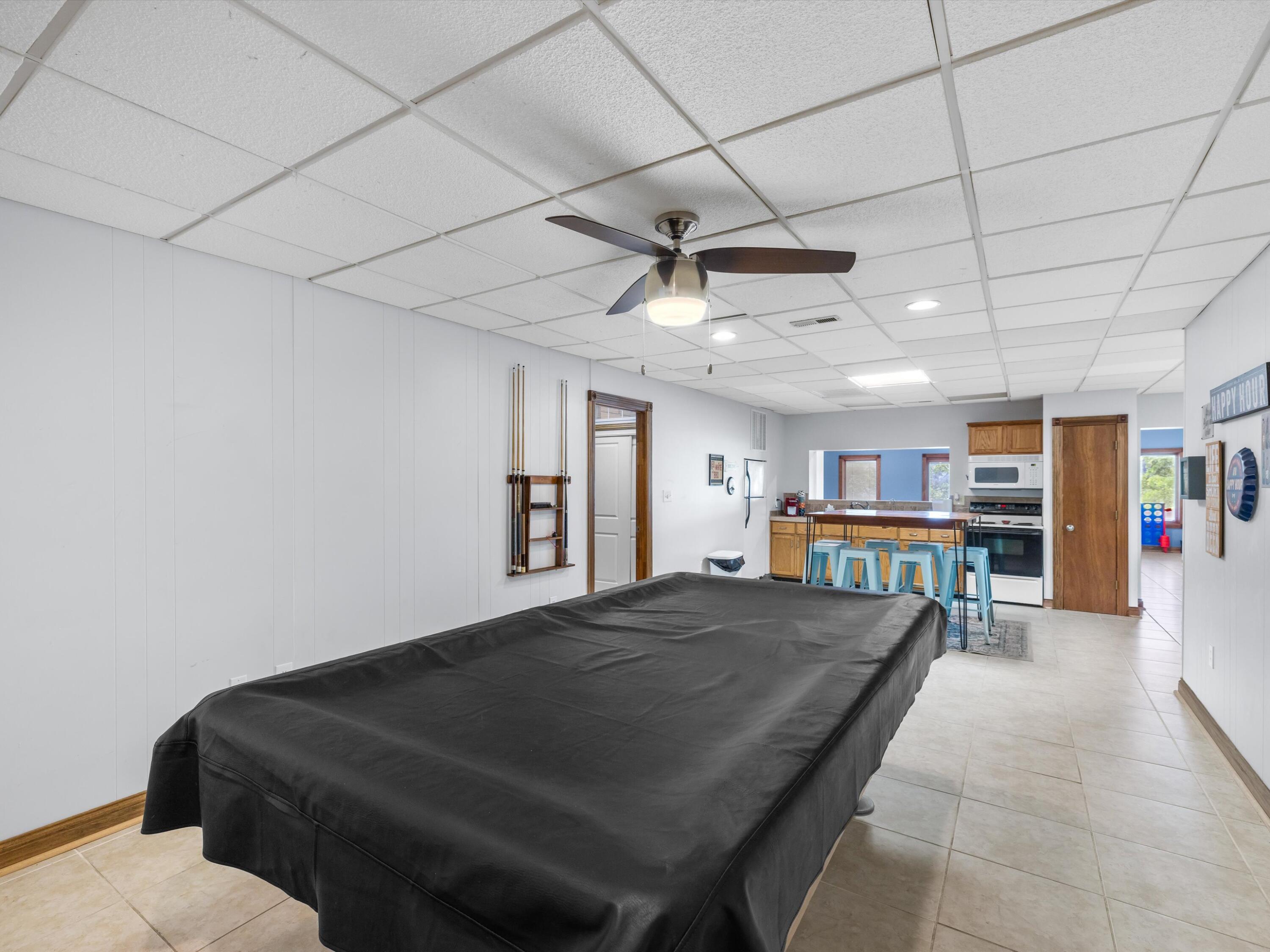 389 Lakeview Drive