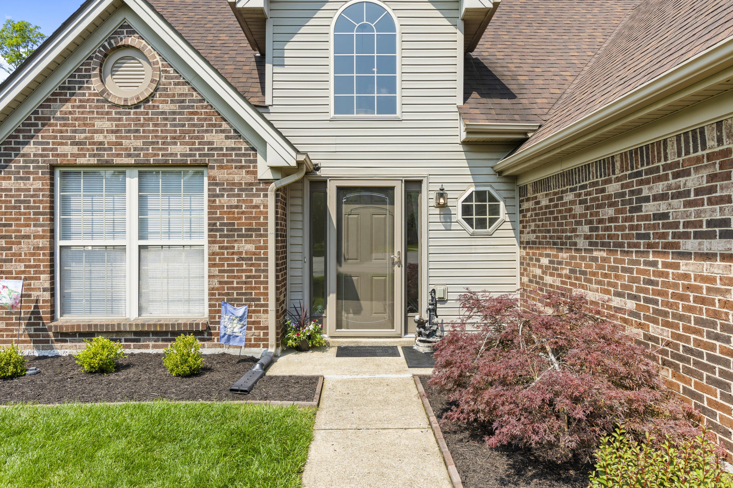 102 Dickinson Court