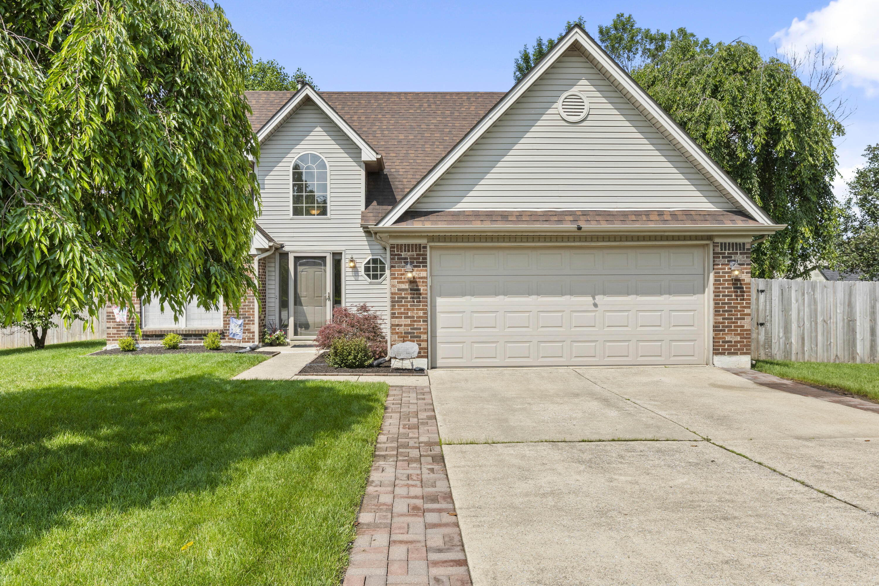 102 Dickinson Court