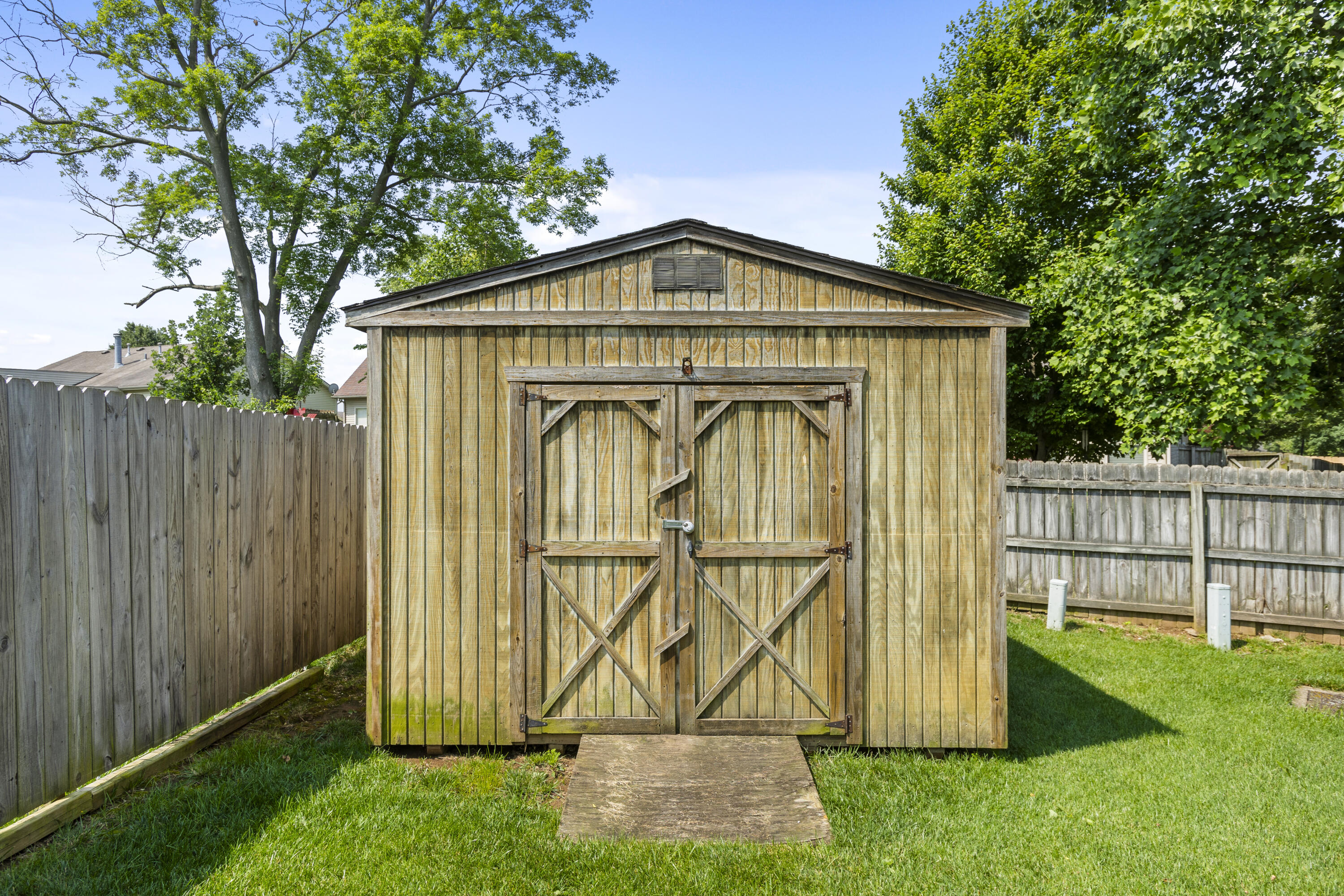 102 Dickinson Court