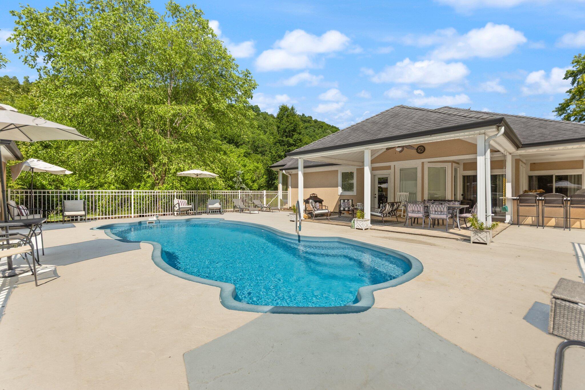 95 Reel View Drive